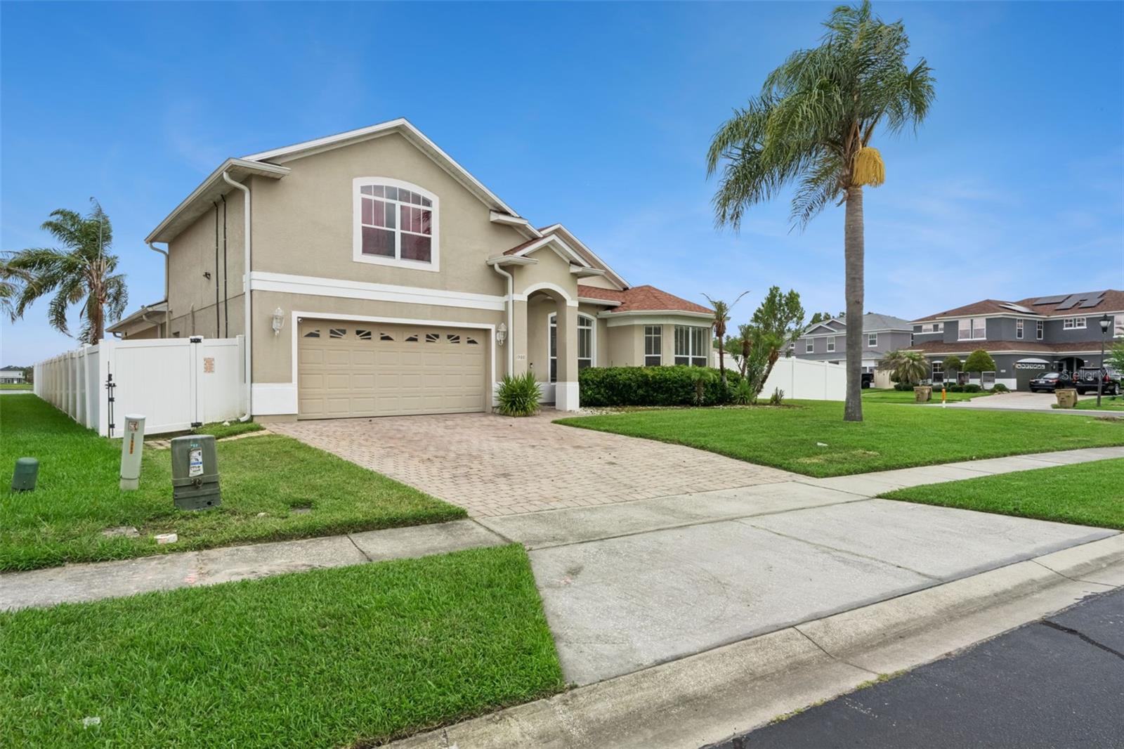 1900 Acacia Drive, FL