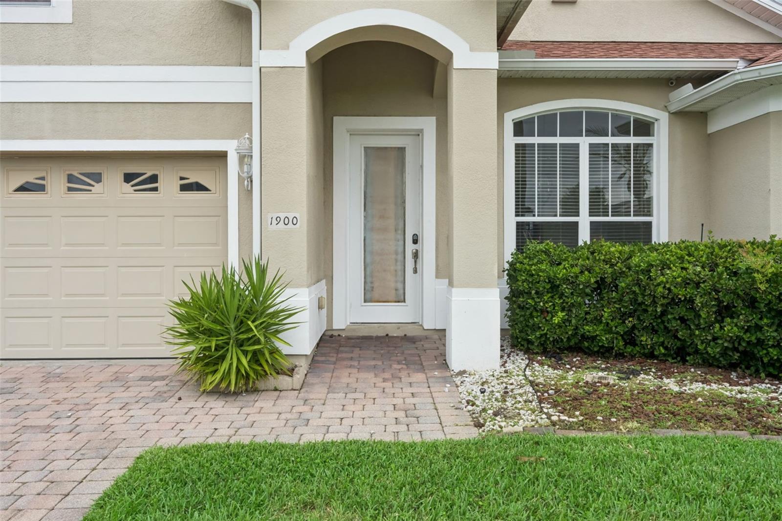 1900 Acacia Drive, FL