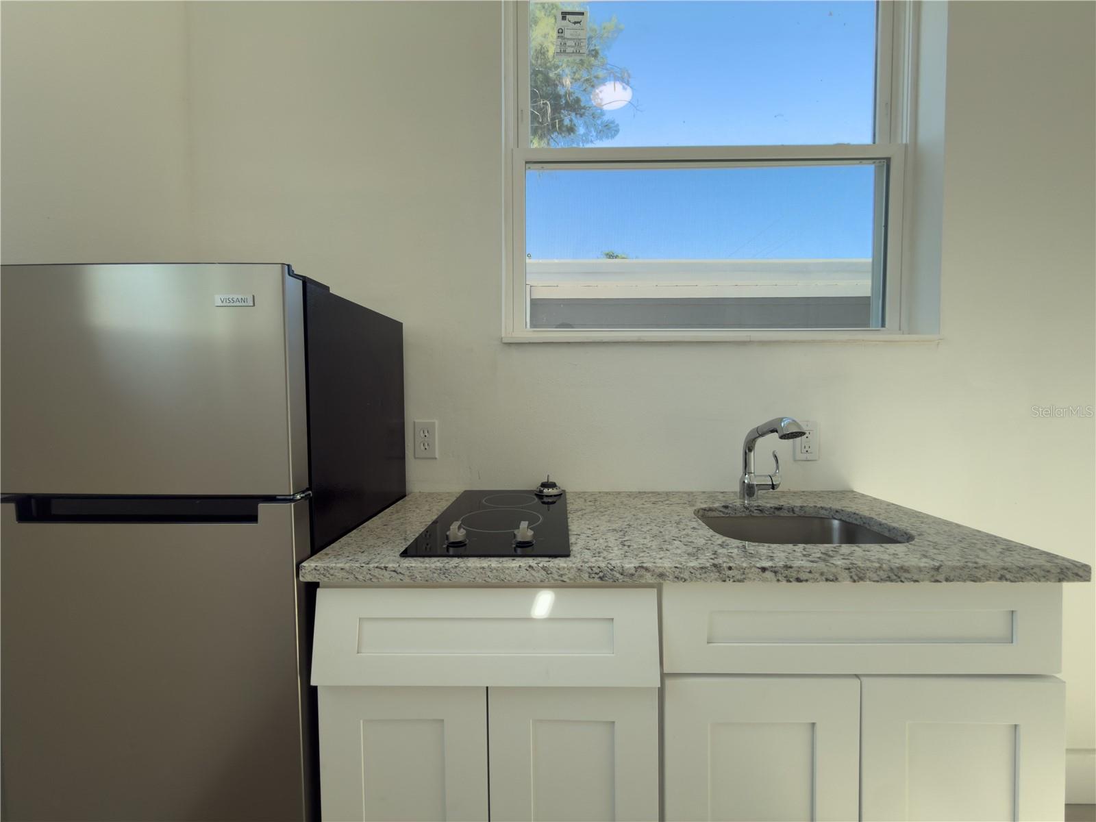 401 Columbus Drive, FL