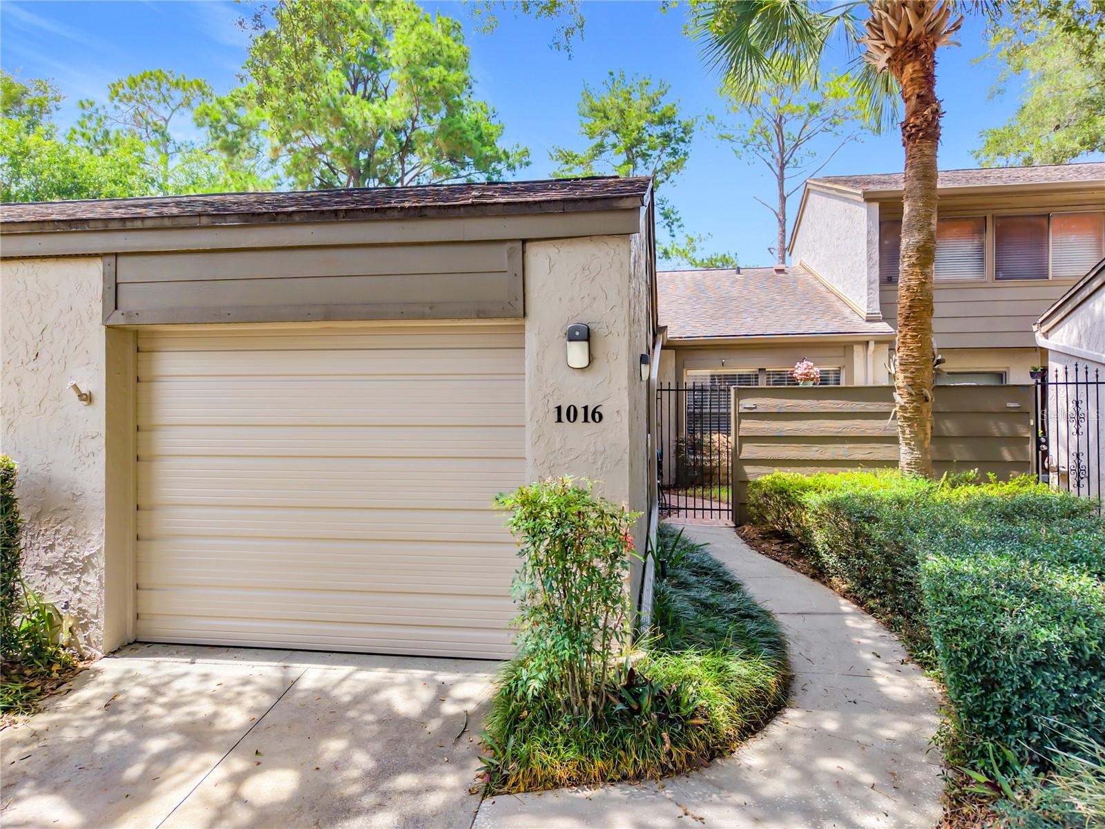1016 Sherrywood Street, FL