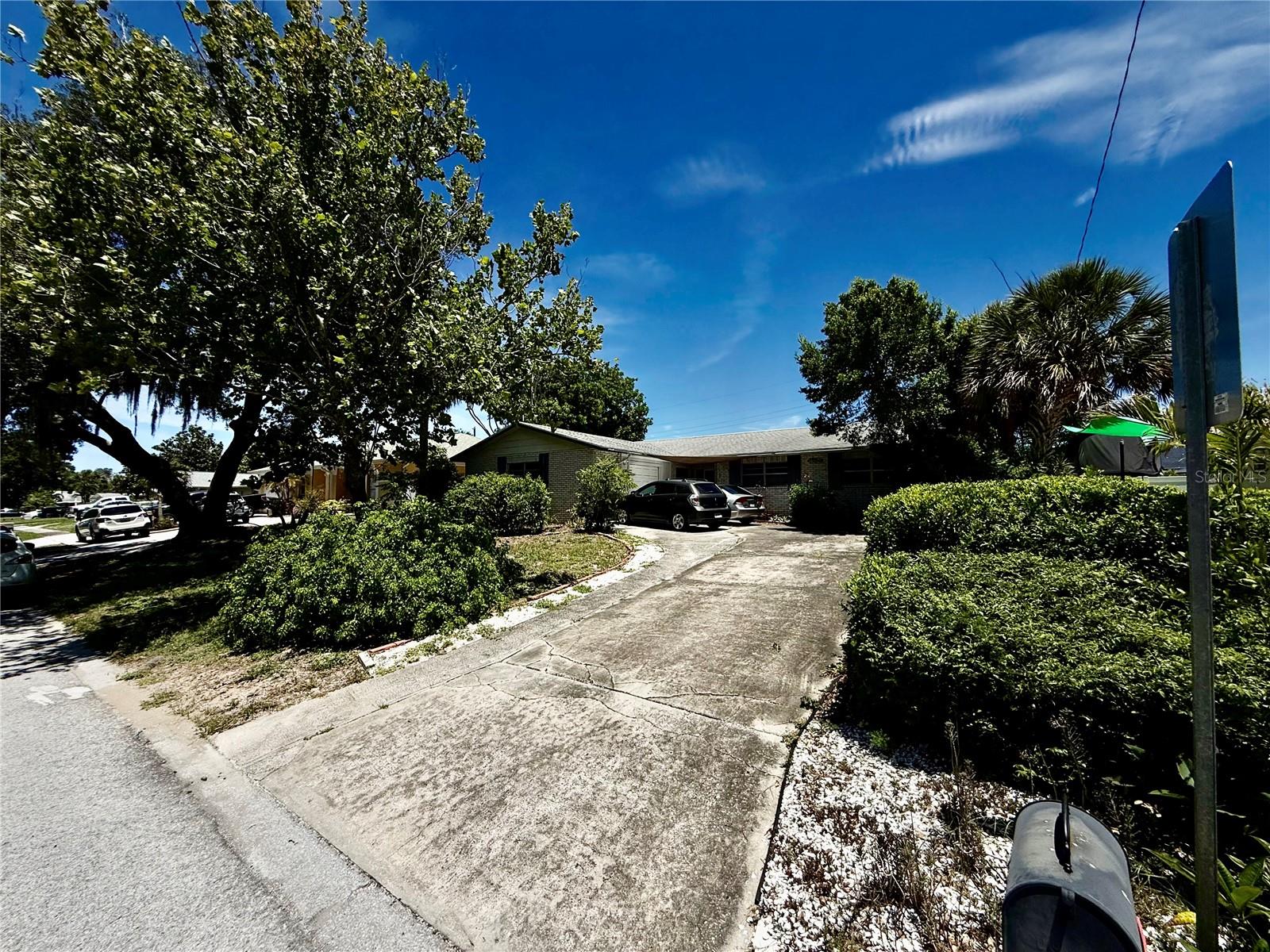 1004 Connecticut Road, FL
