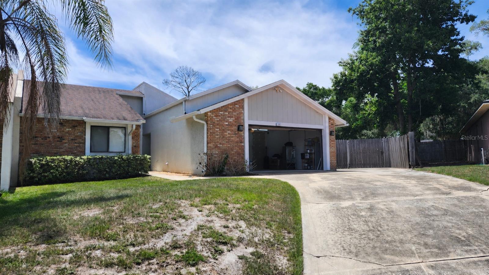 1076 Sweet Tree Court, FL