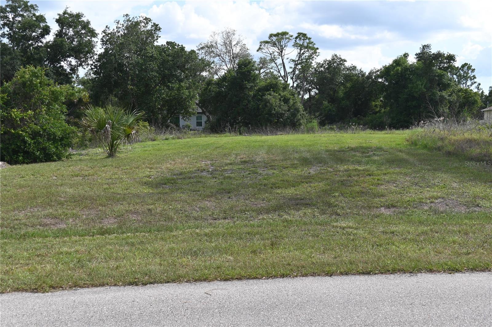 Charmer Lane, FL
