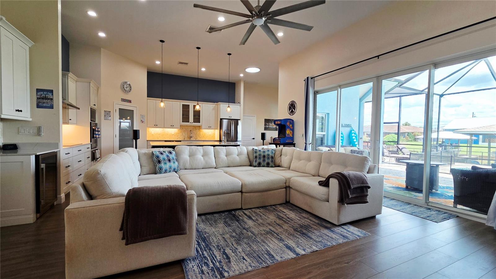135 Citrus Road, FL
