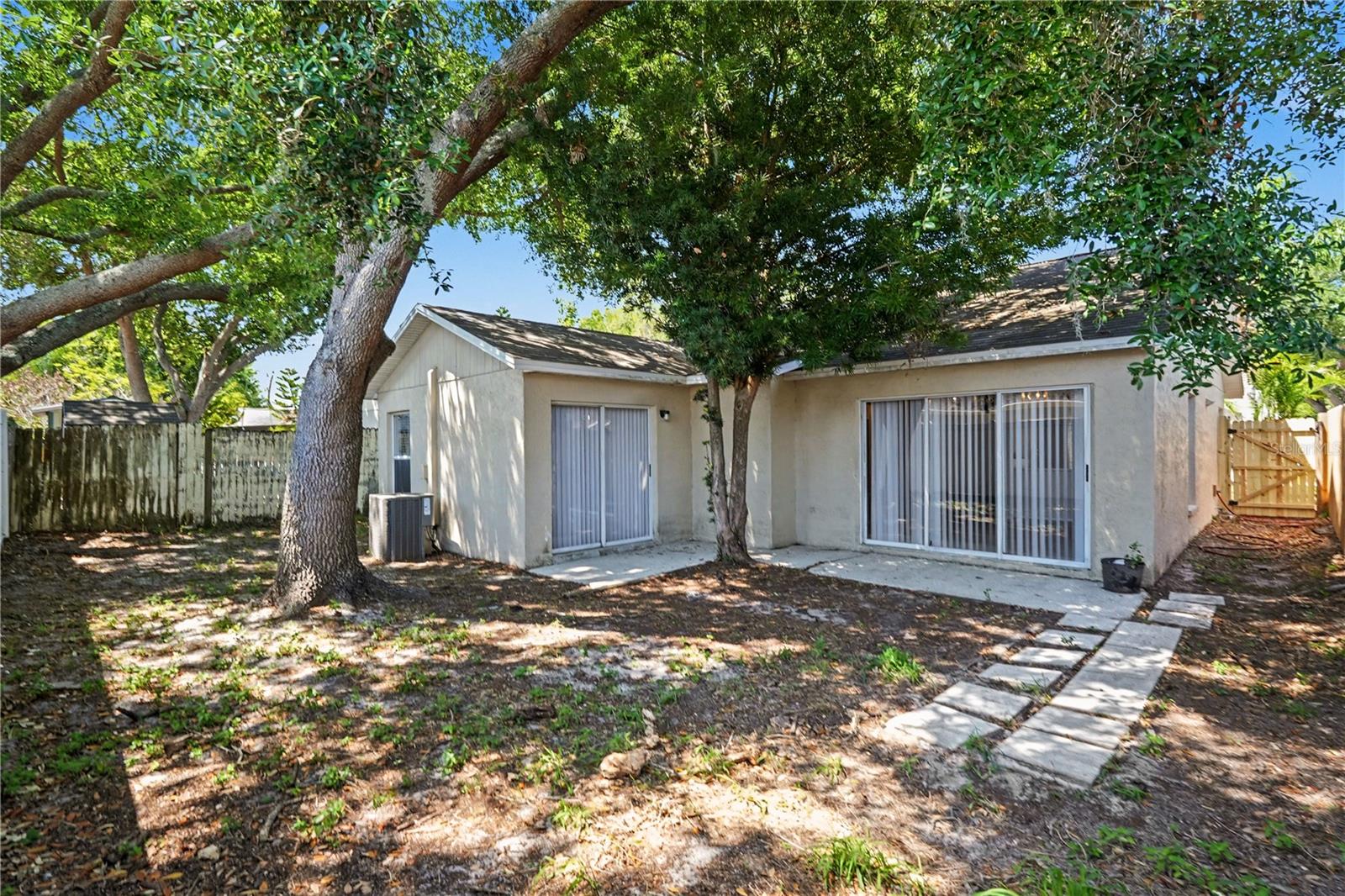 13618 Laraway Drive, FL