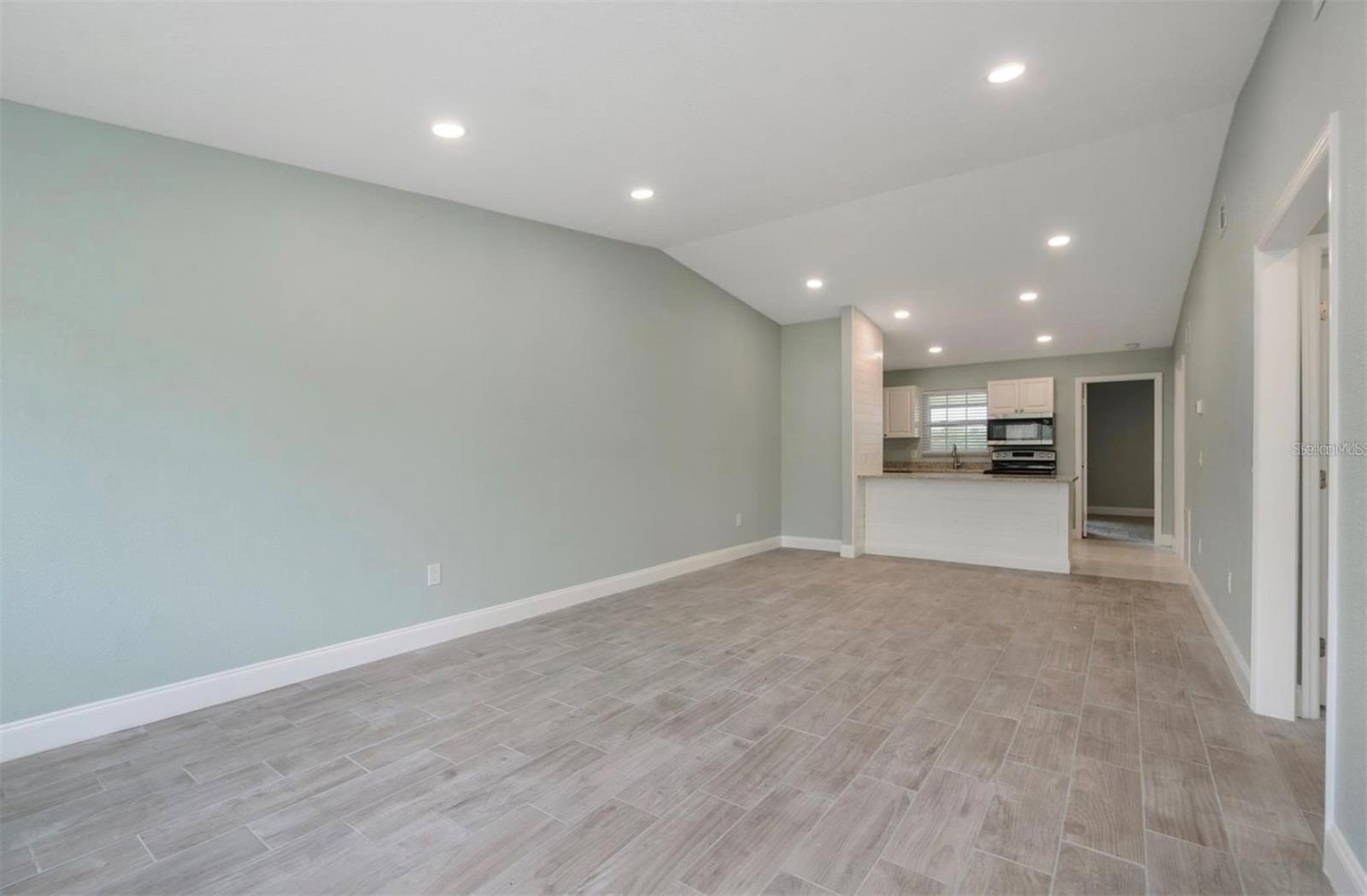 1184 Woodman Way, FL