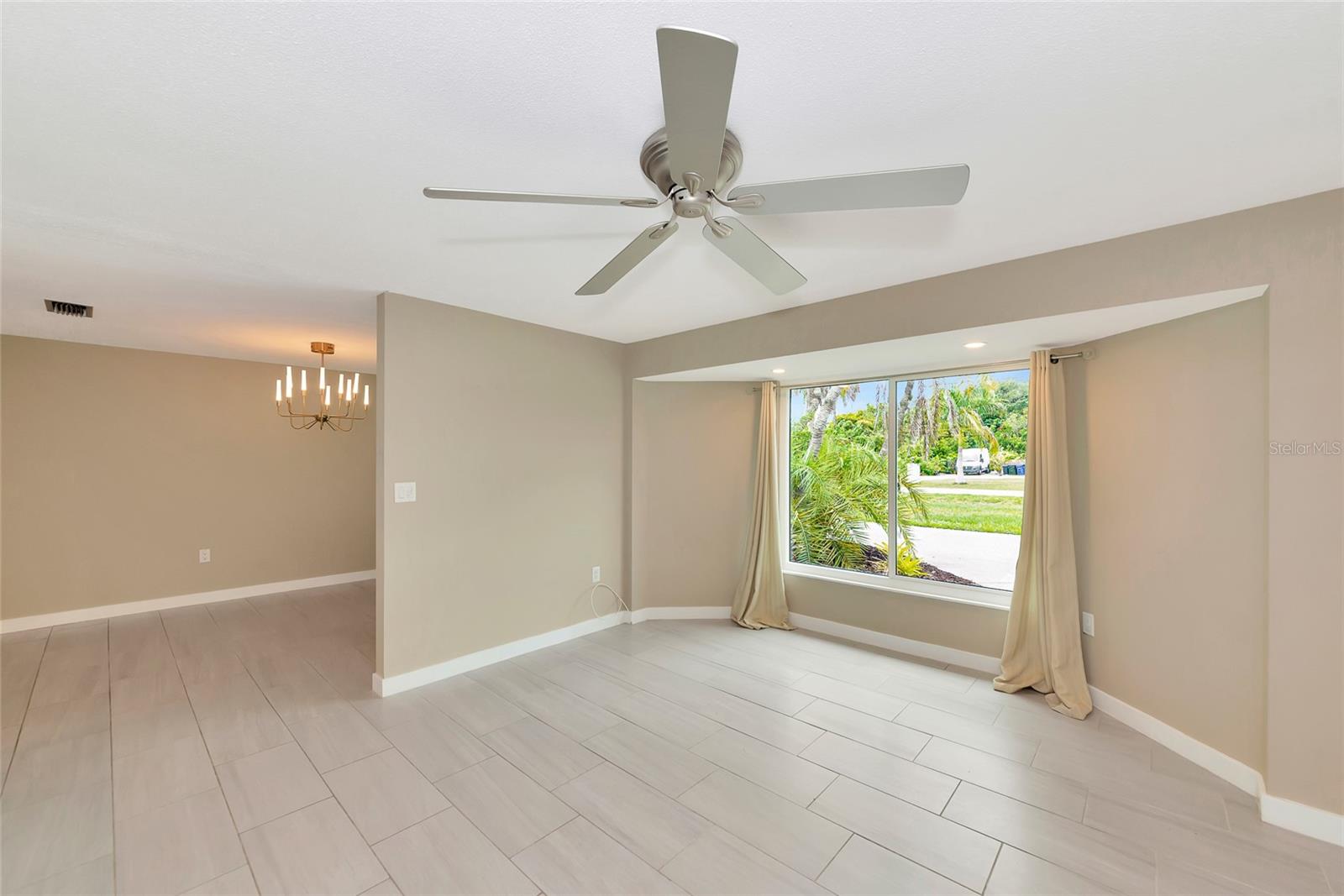 6211 Canary Street, FL