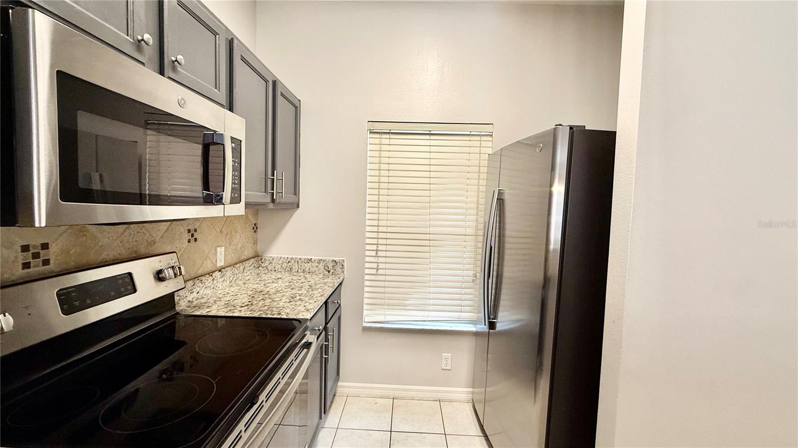 8517 Bay Lilly Loop, FL