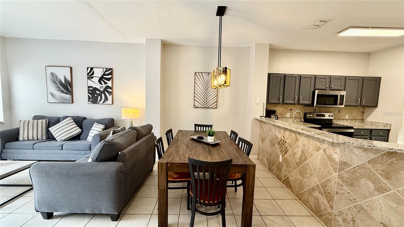 8517 Bay Lilly Loop, FL