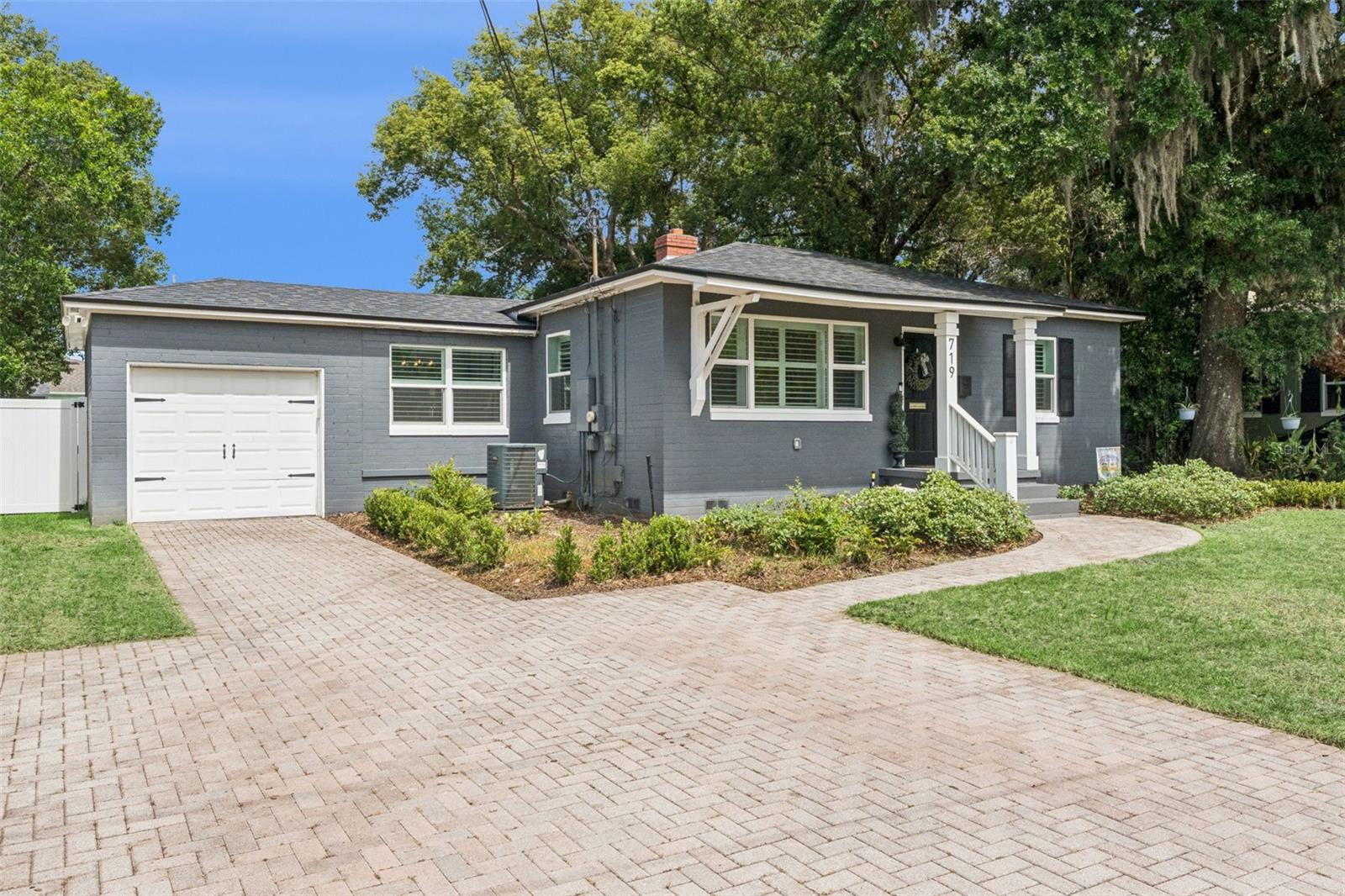 719 Warwick Place, FL