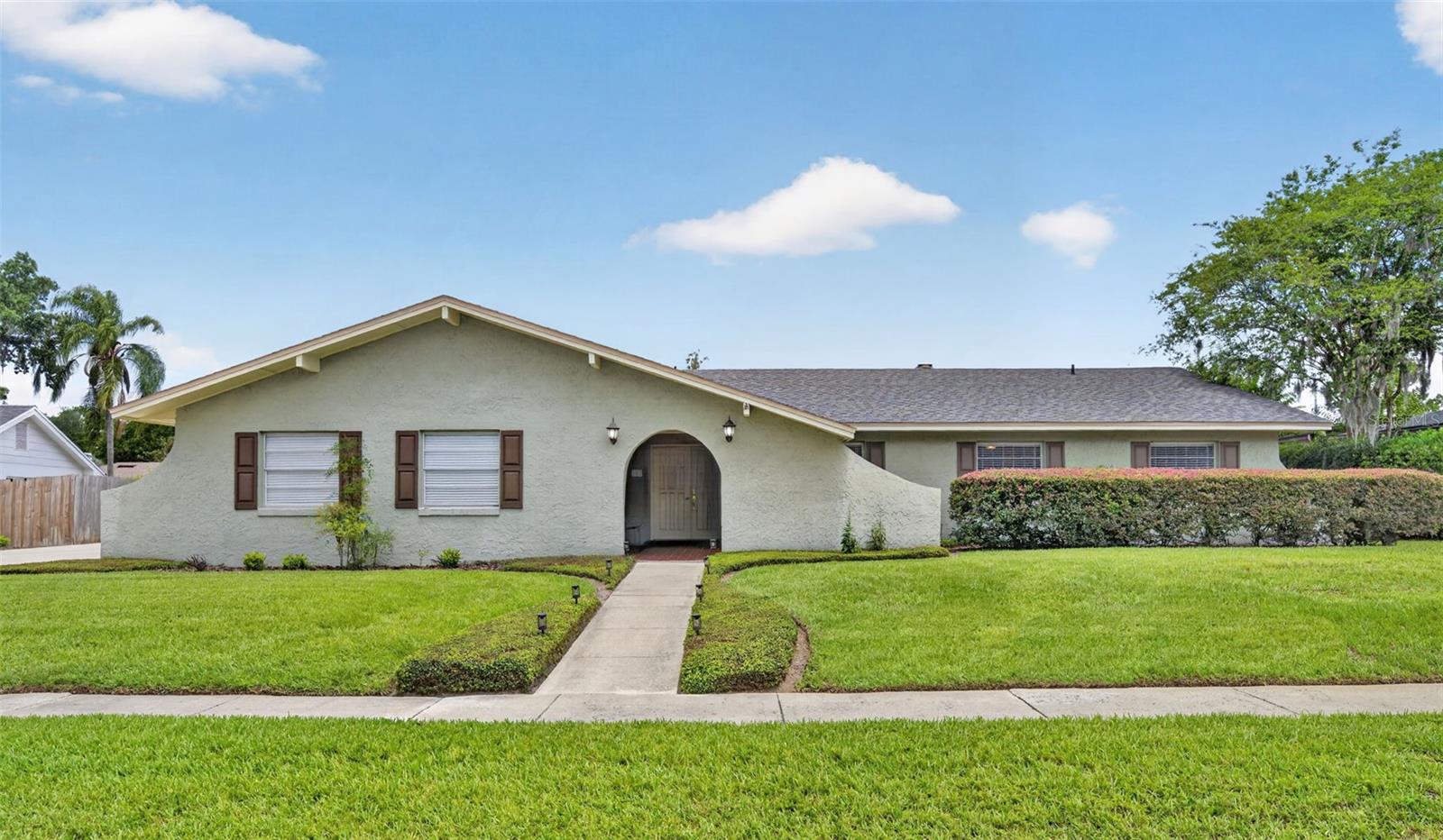151 White Oak Circle, FL