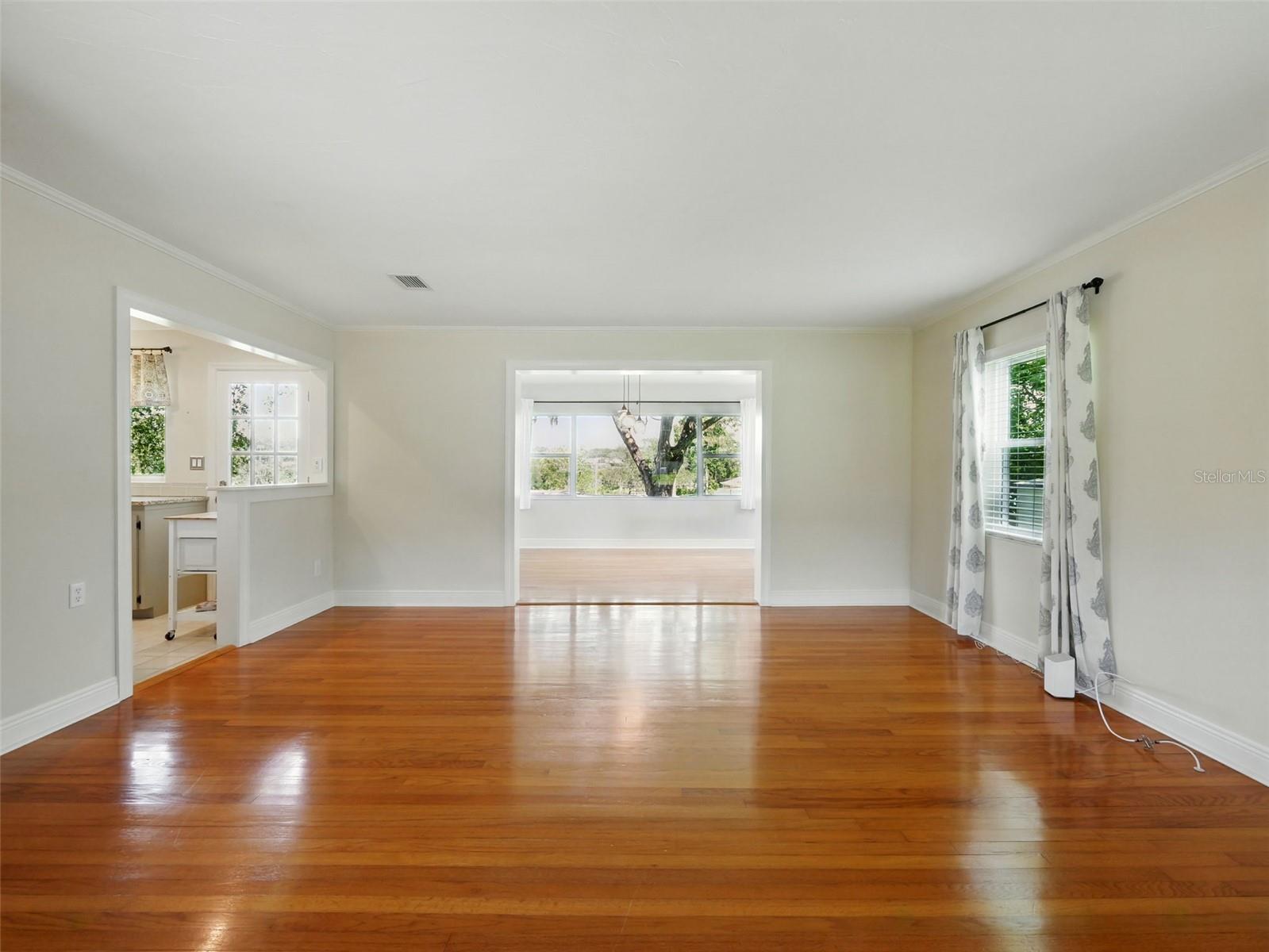 1426 Crestview Drive, FL