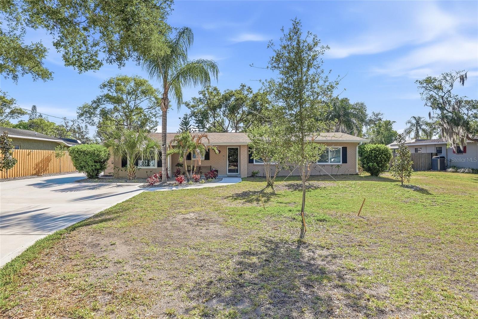 12109 Forest Hills Drive, FL