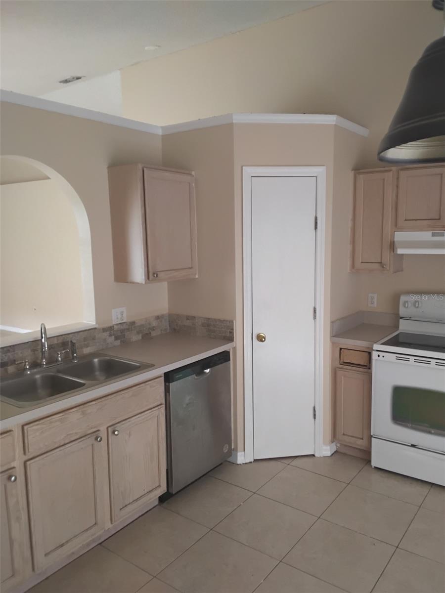 7632 Harbor Lake Drive, FL