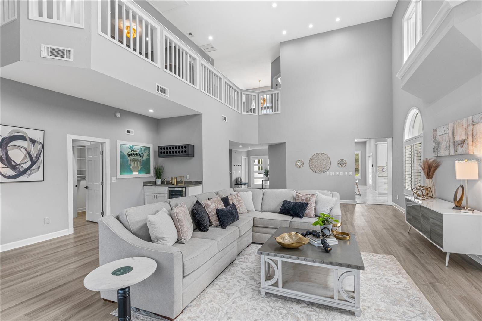 57 Bay Pointe Drive, FL