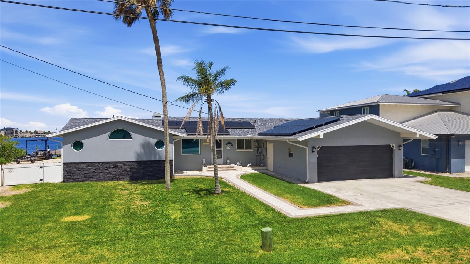 8211 Hayward Lane, FL