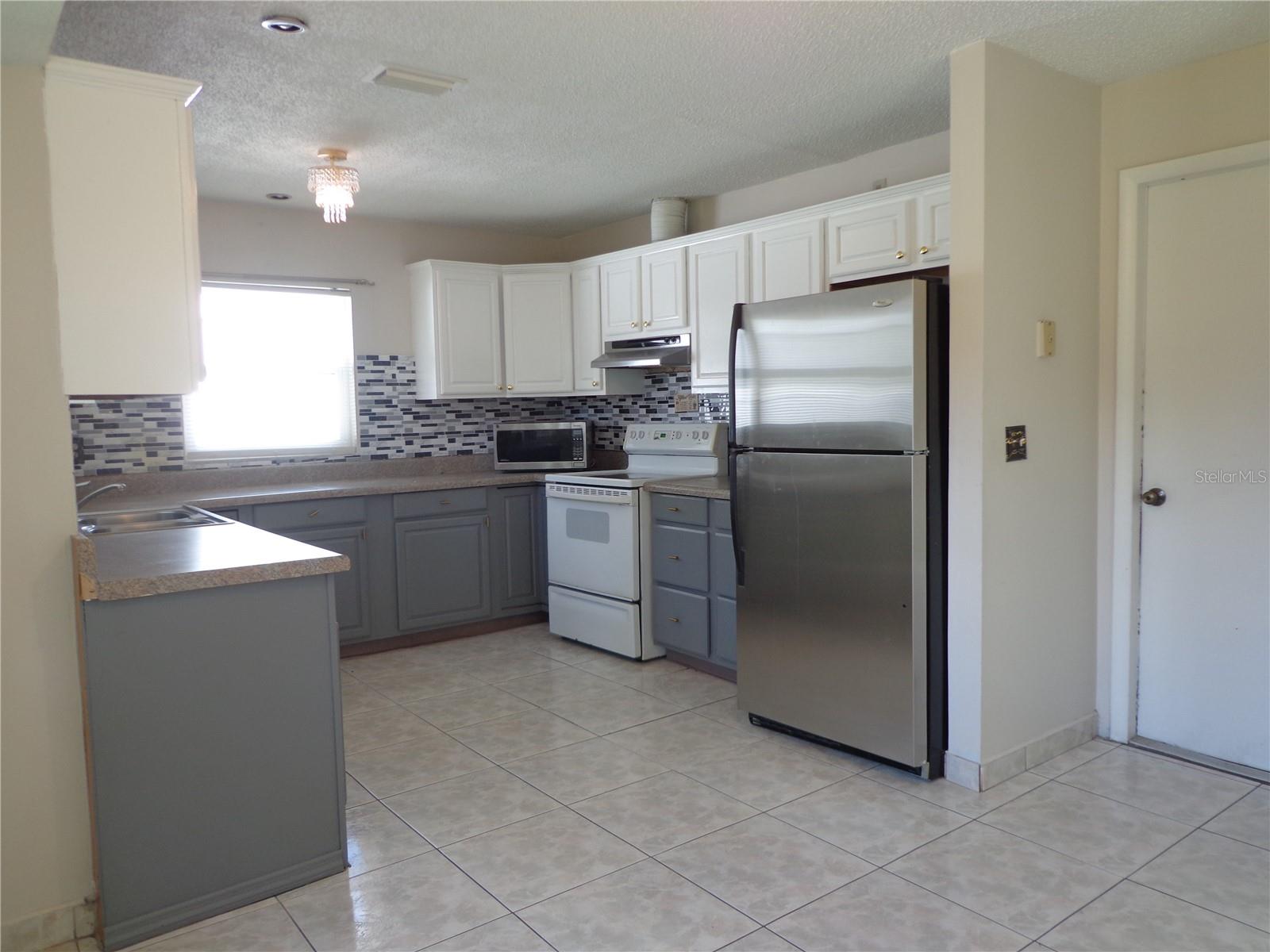 721 Regent Circle, FL