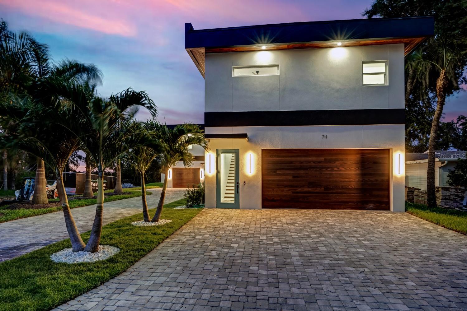 711 Tropical Drive, FL