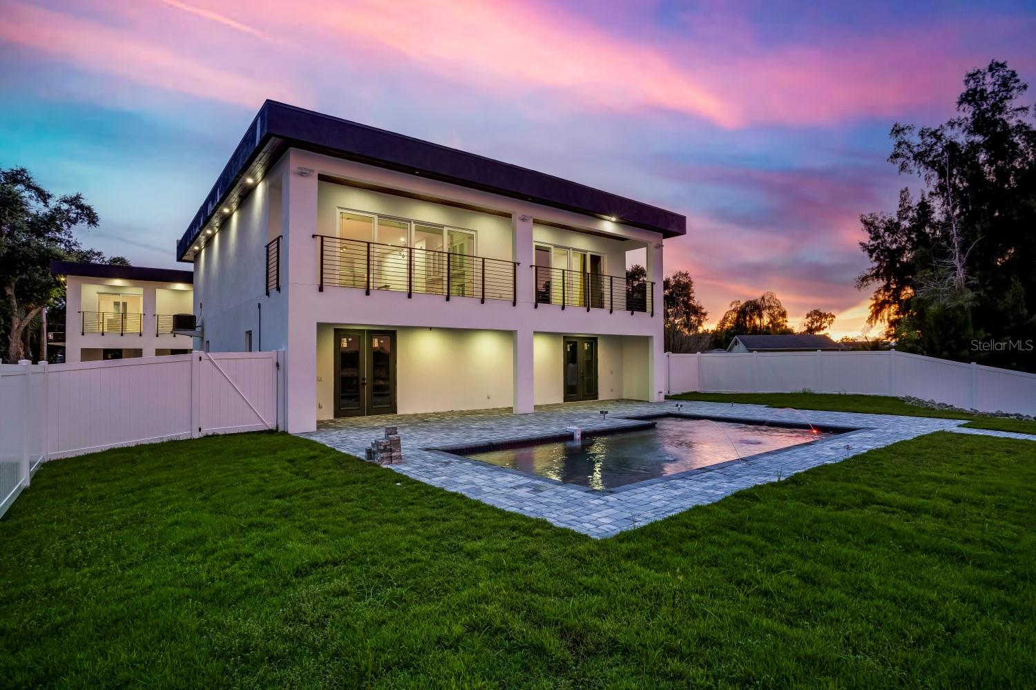 711 Tropical Drive, FL