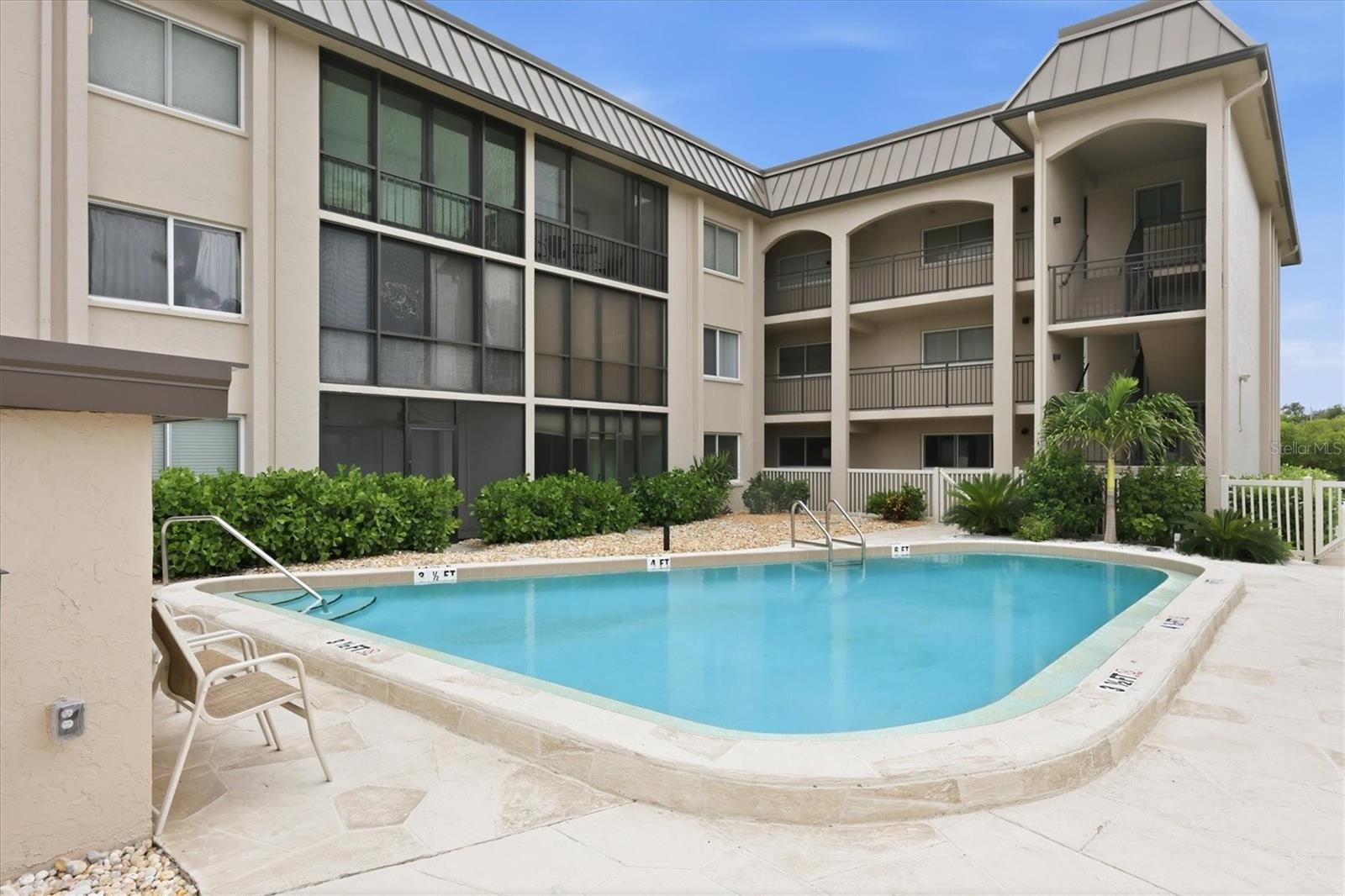 6470 Hollywood Boulevard, FL
