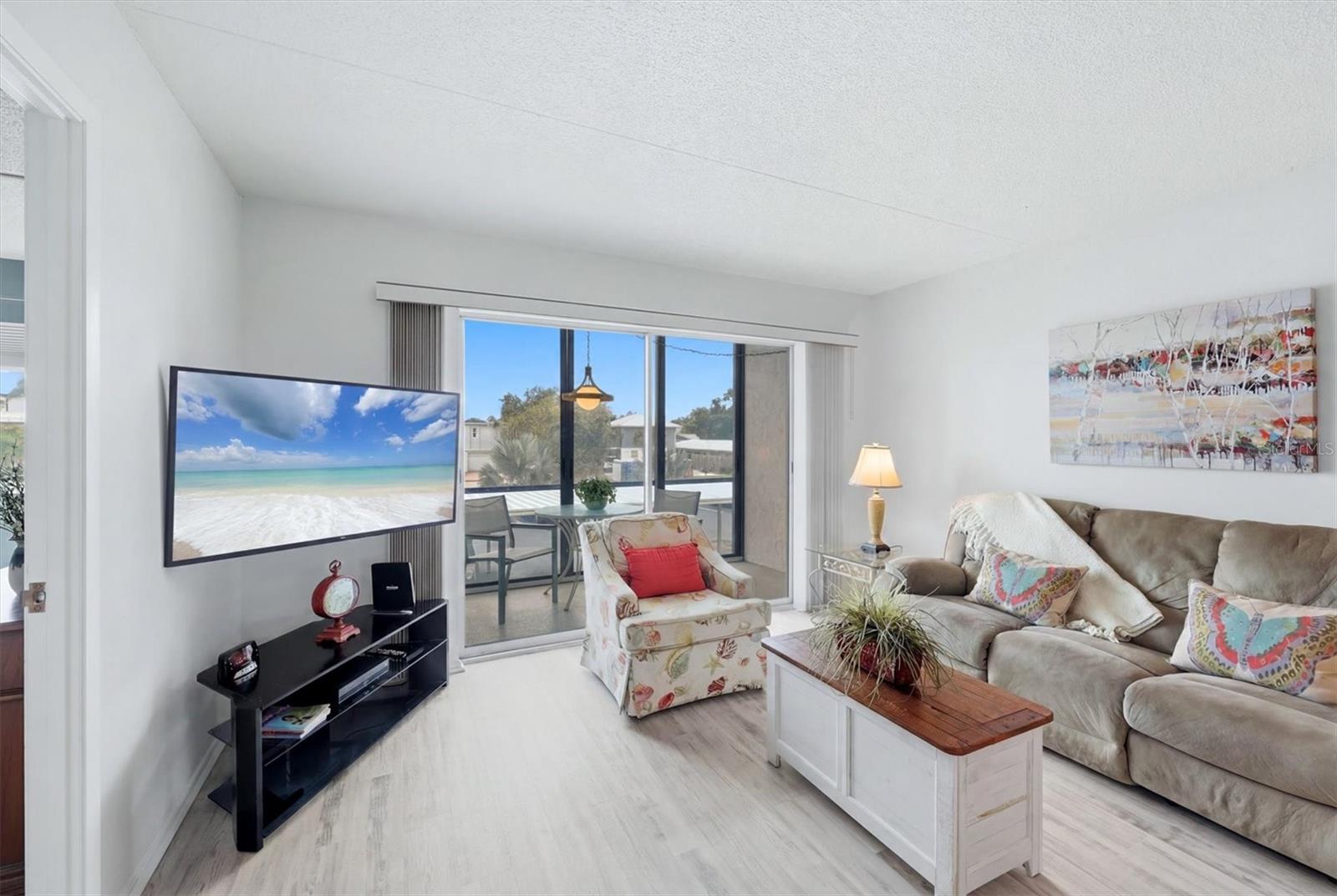 6470 Hollywood Boulevard, FL