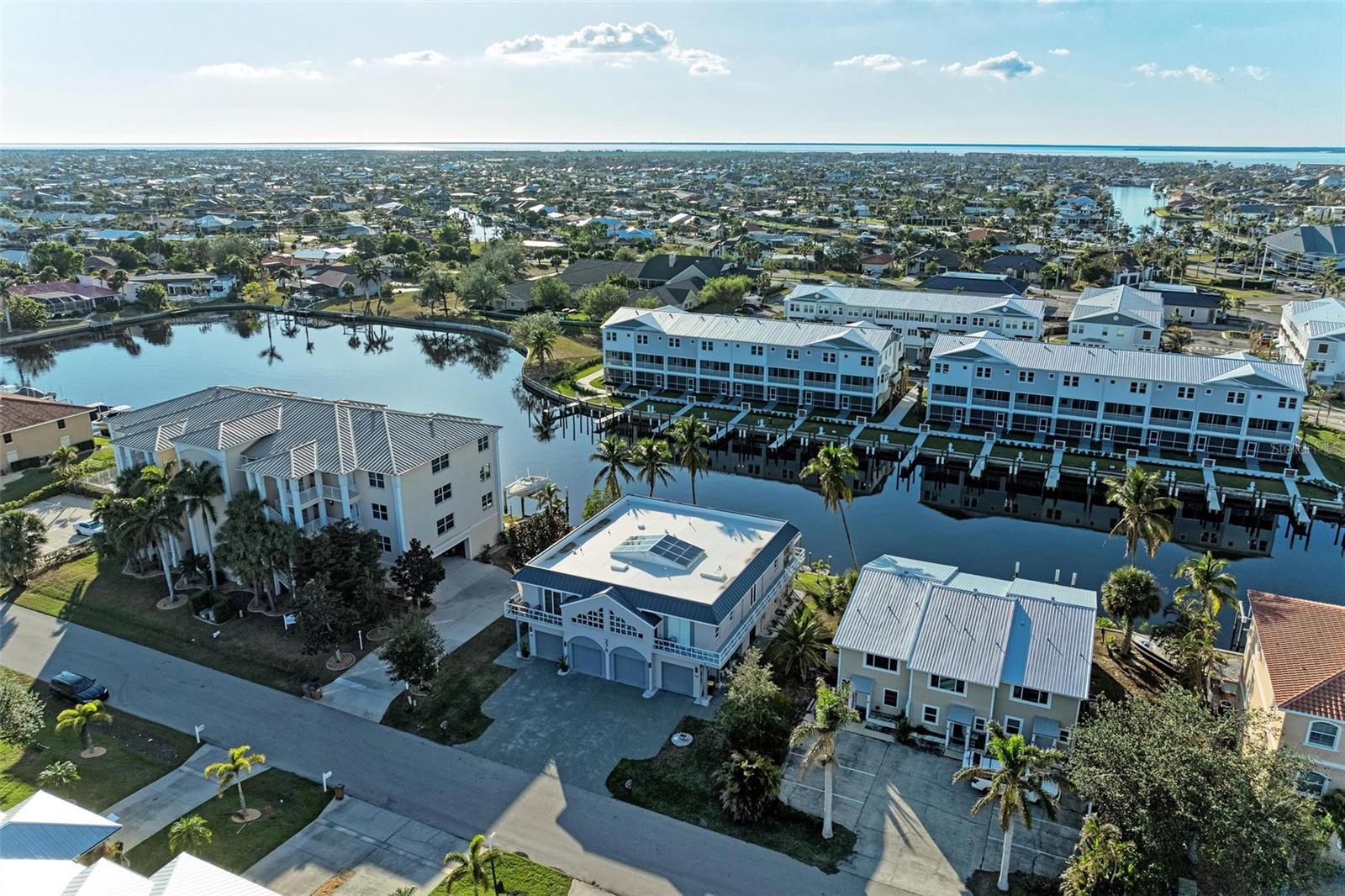 276 Lewis Circle, FL