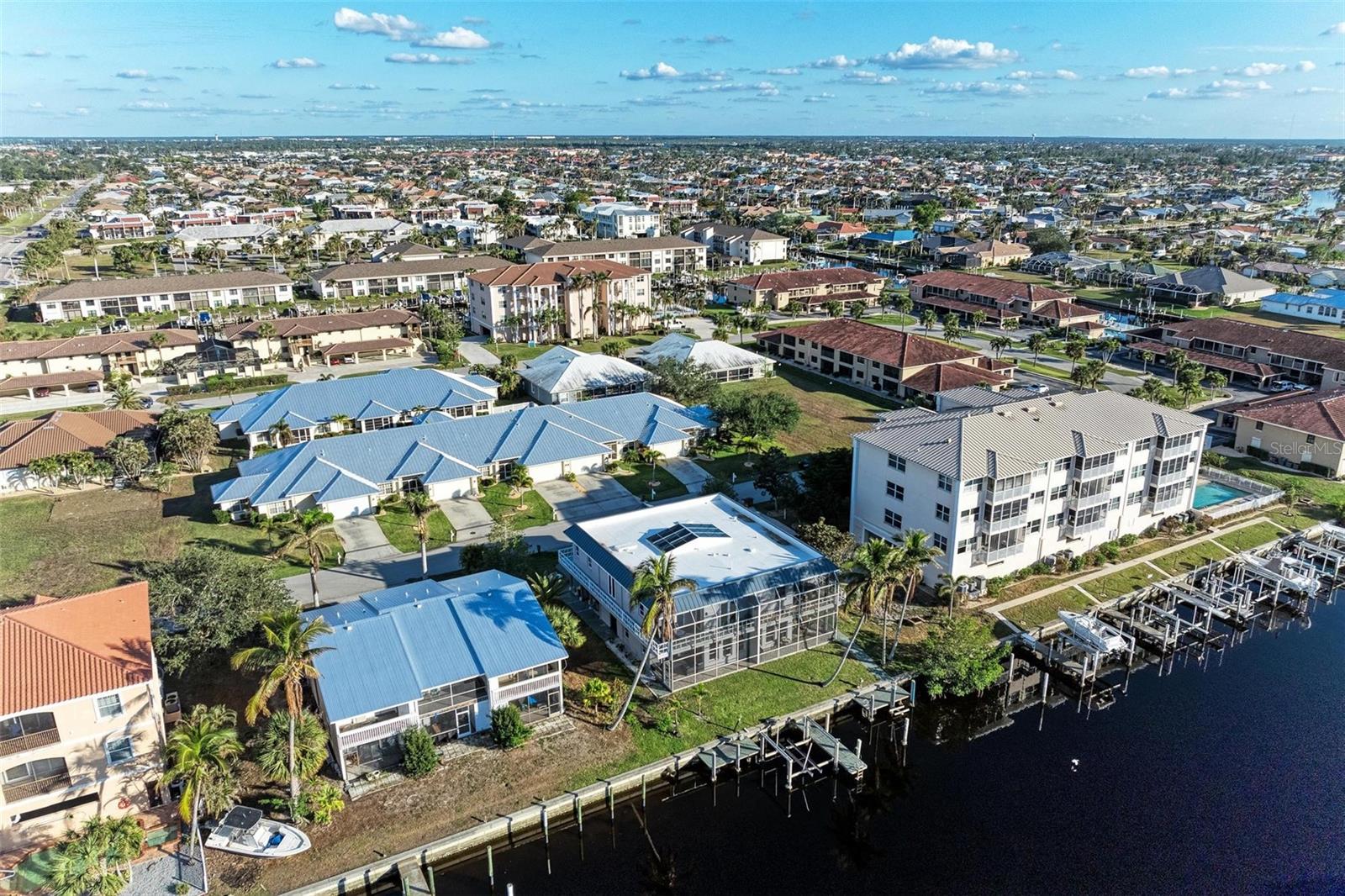 276 Lewis Circle, FL