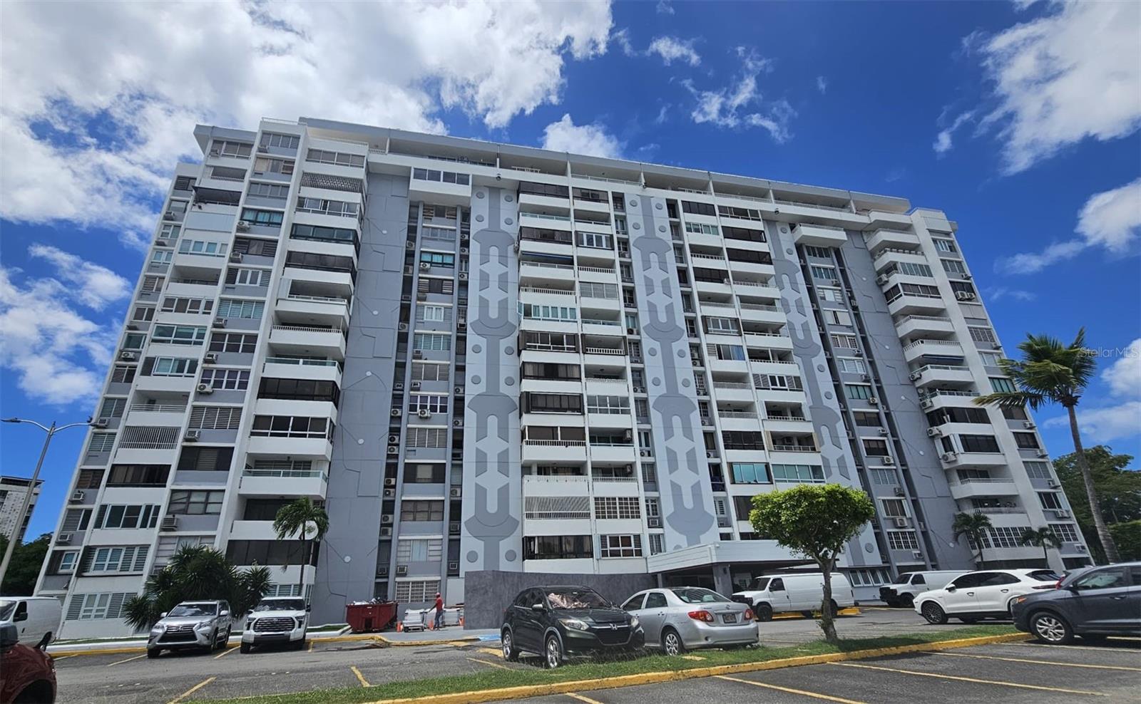 Laguna Ave. Cond. Laguna Gardens Iii, PR