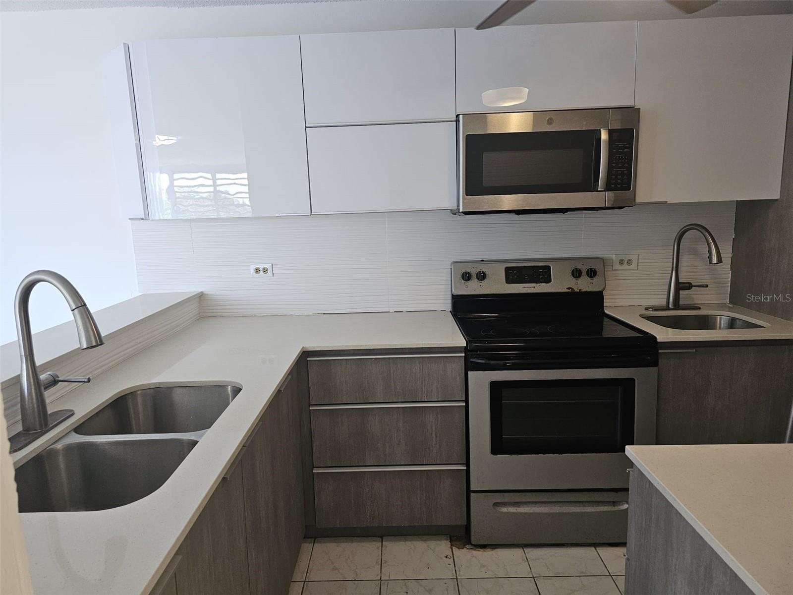 Laguna Ave. Cond. Laguna Gardens Iii, PR