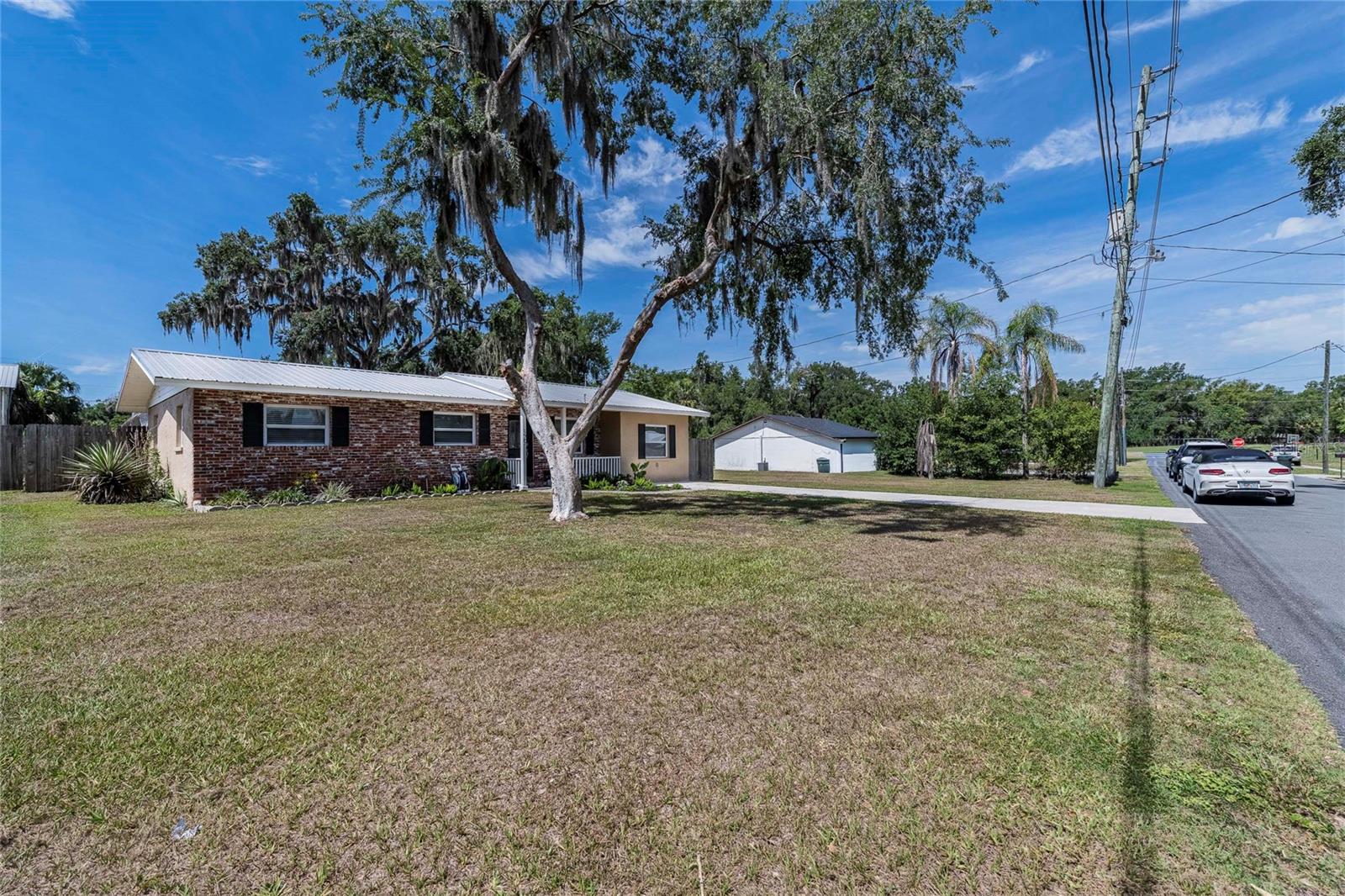 325 Stanford Street, FL