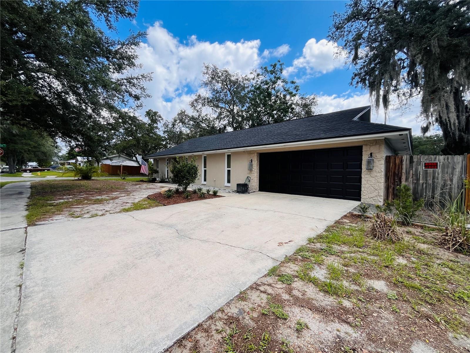 577 Walden Court, FL