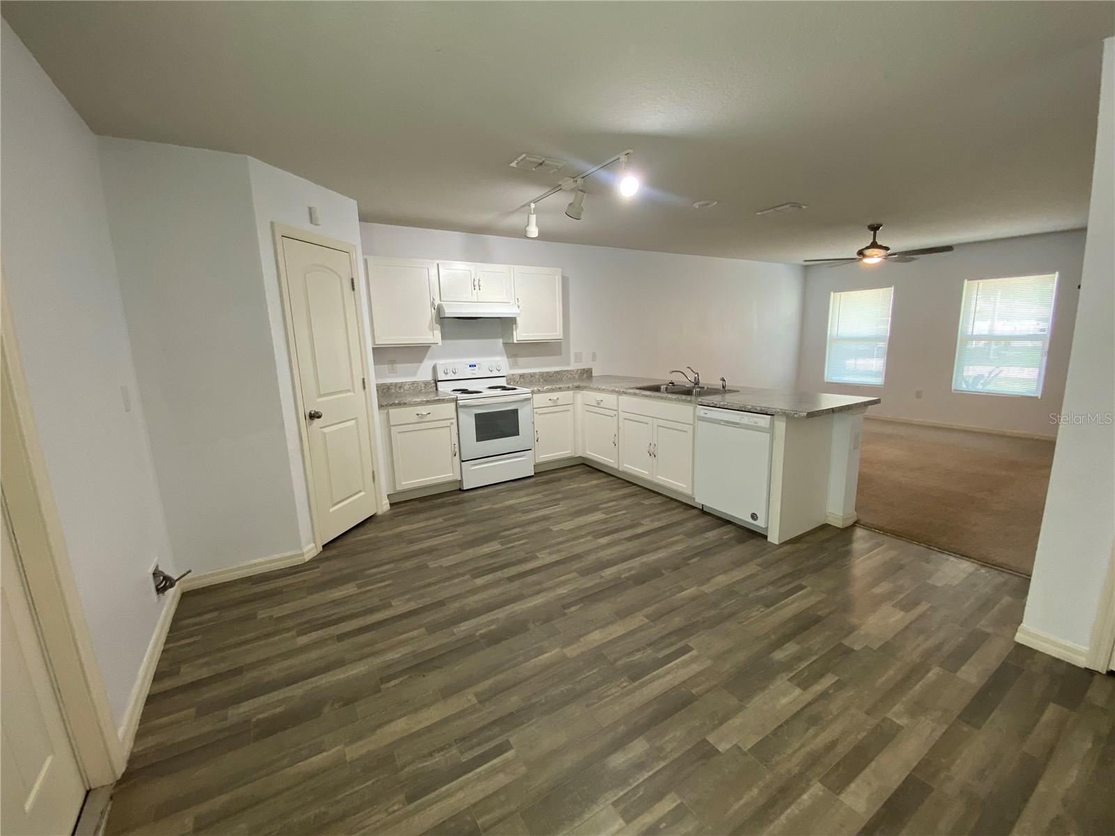 204 Gladiola Court, FL