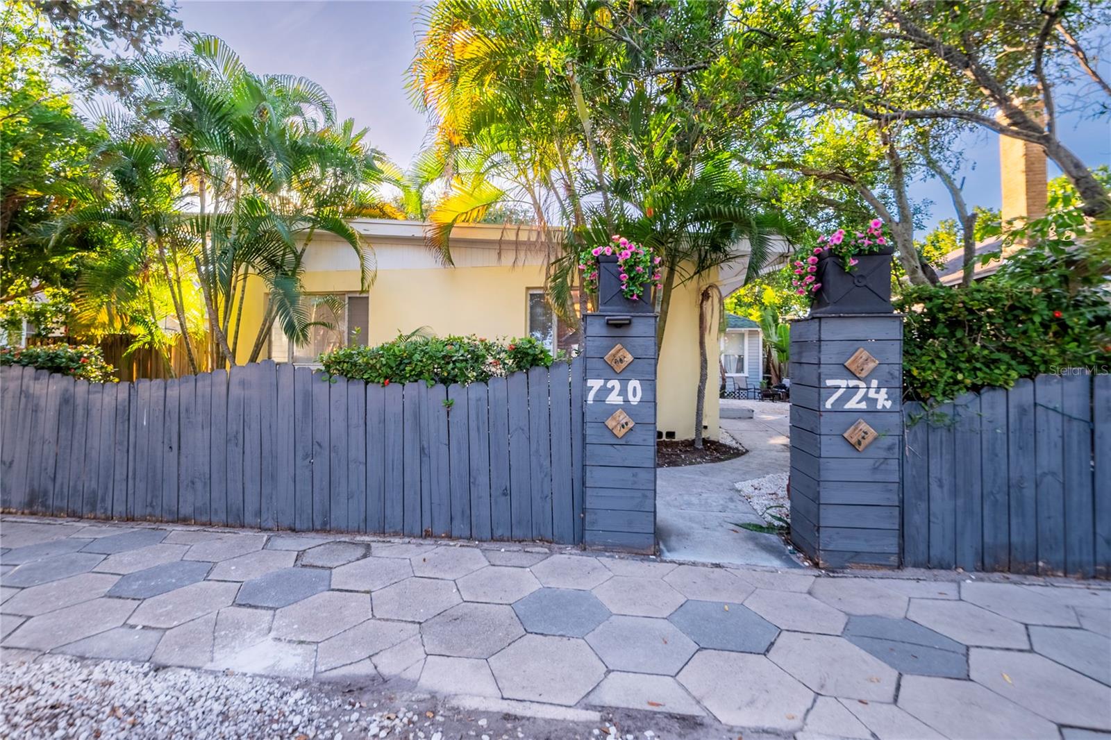 720 - 724 7th Street, FL