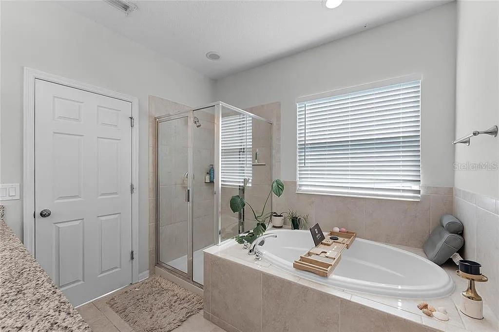 3946 Wind Dancer Circle, FL