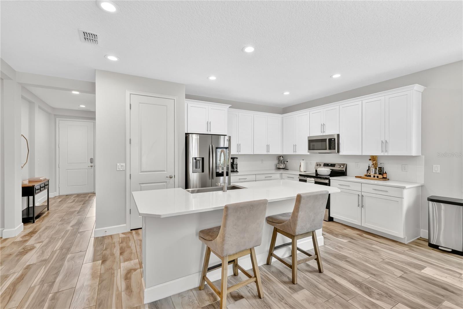 1127 Castlevecchio Loop, FL