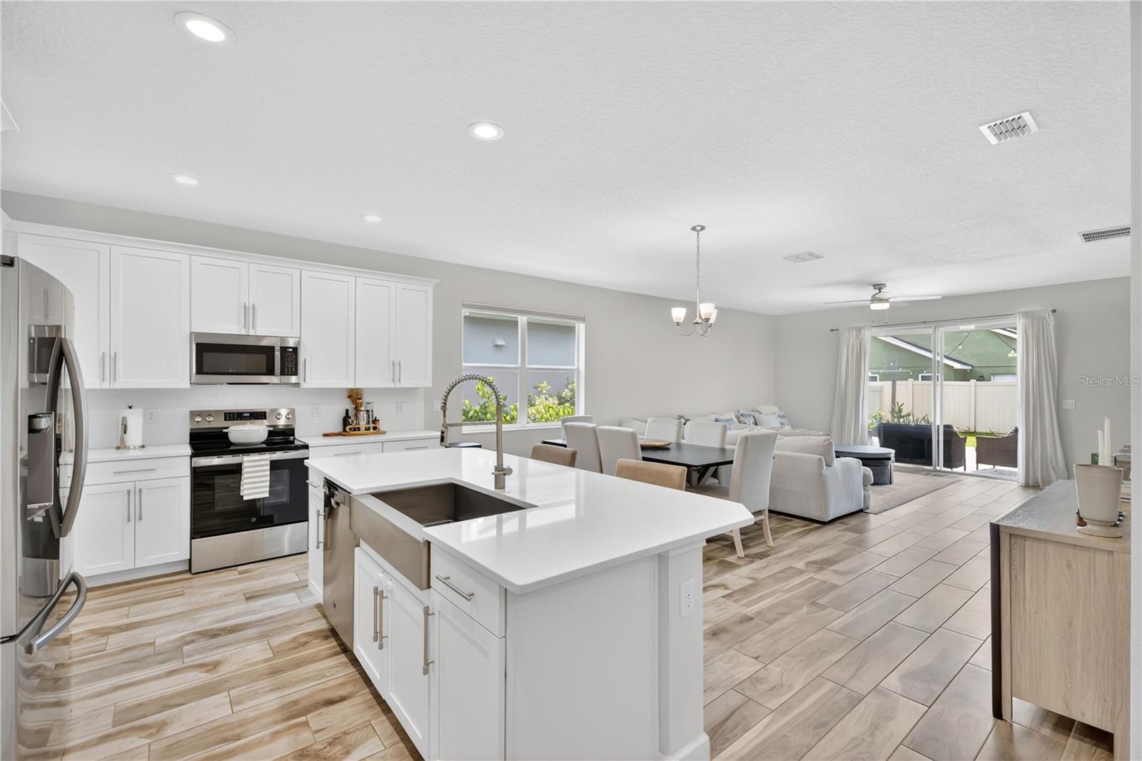 1127 Castlevecchio Loop, FL