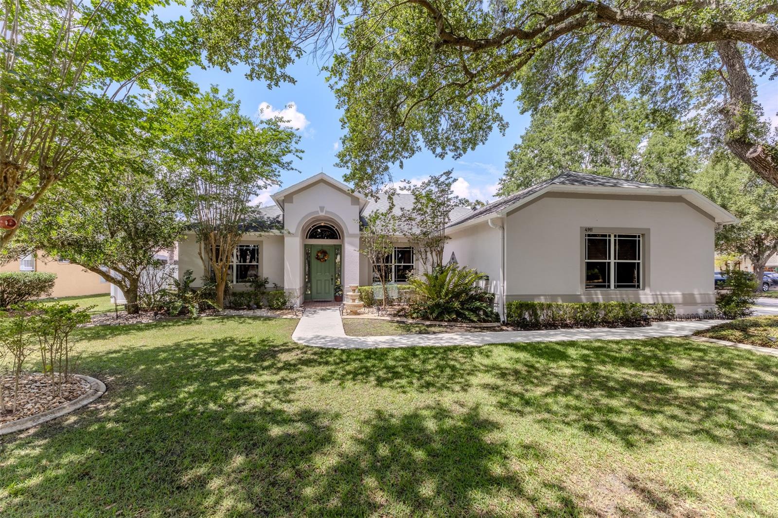 4911 Lazy Oaks Way, FL