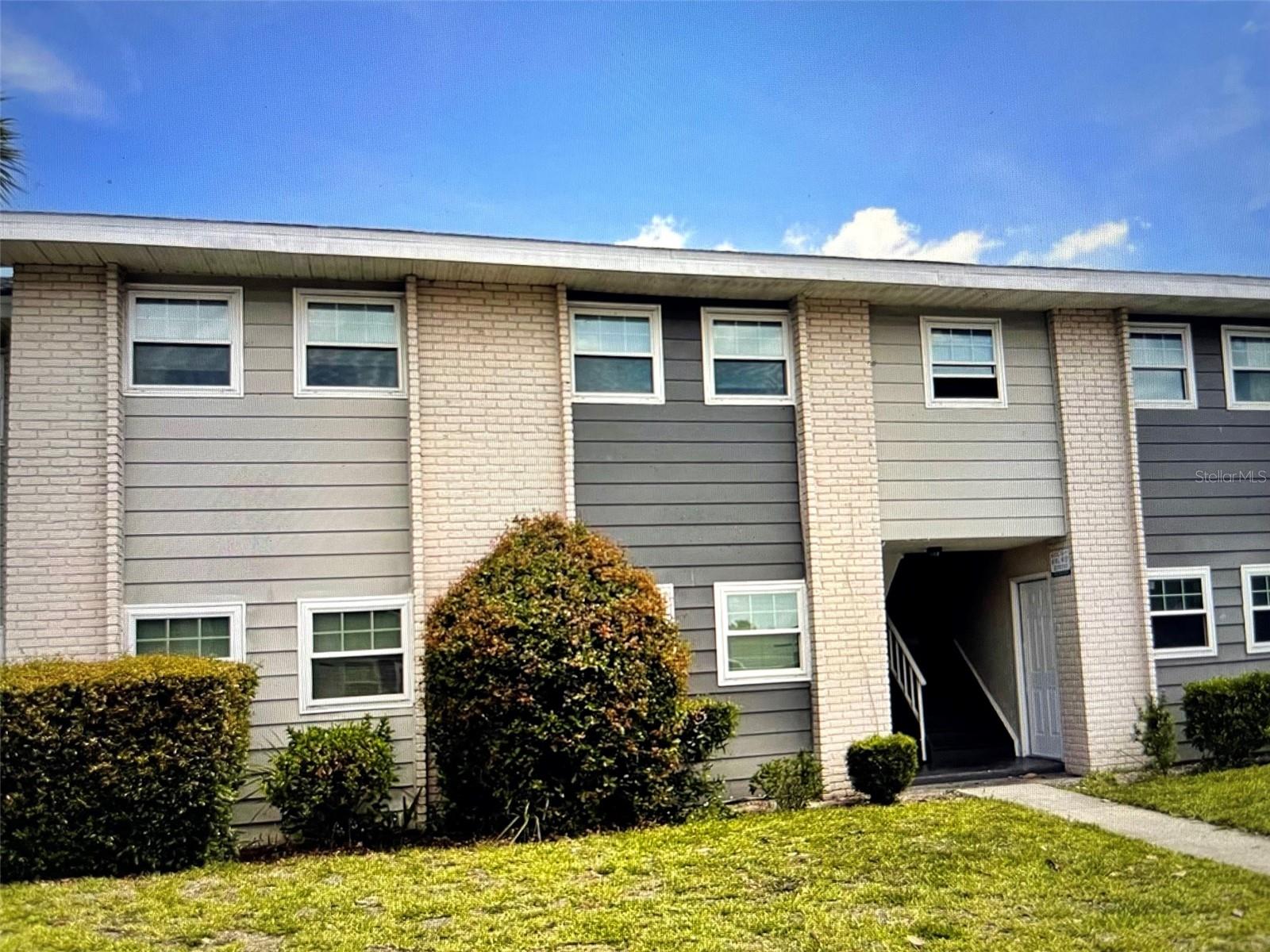 837 Sky Lake Circle, FL