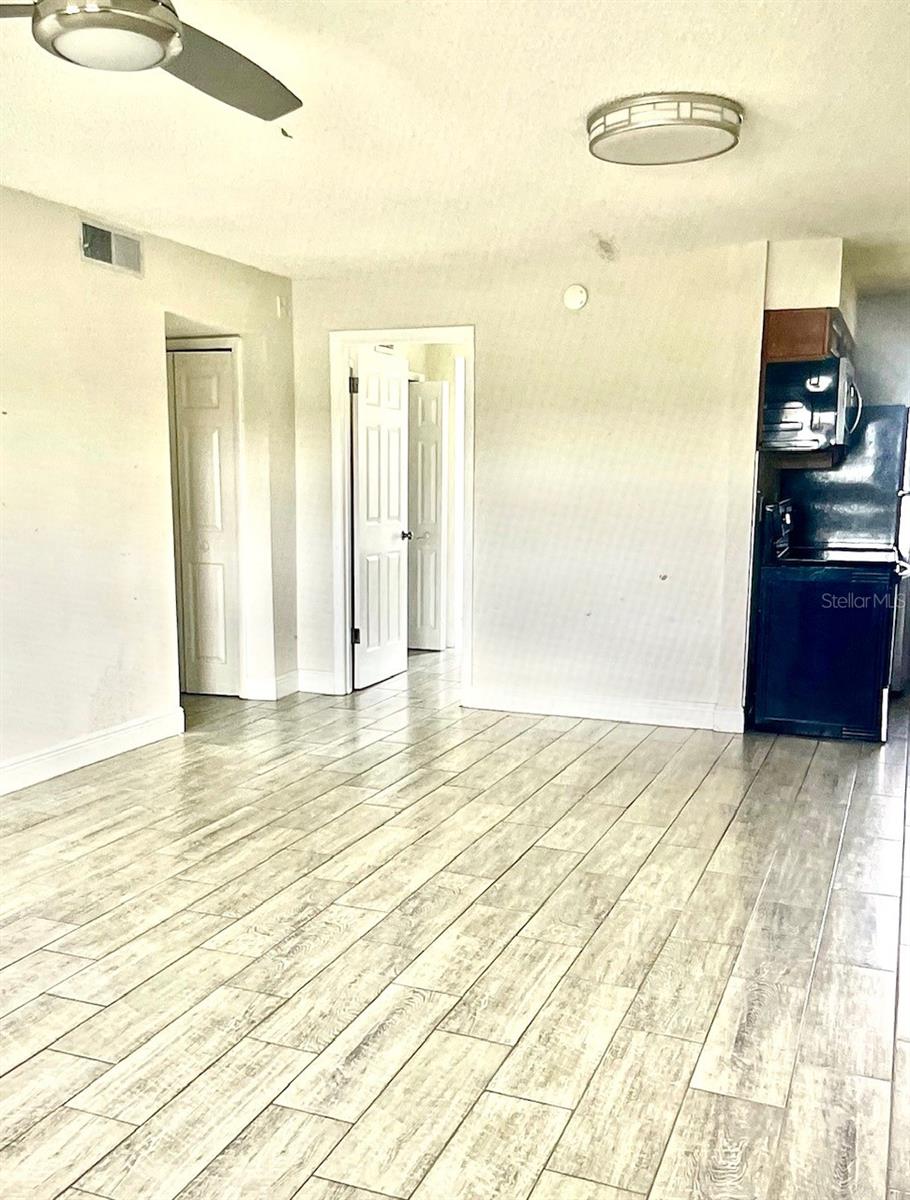837 Sky Lake Circle, FL