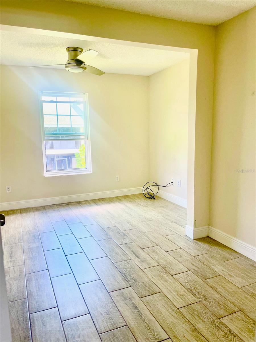 837 Sky Lake Circle, FL