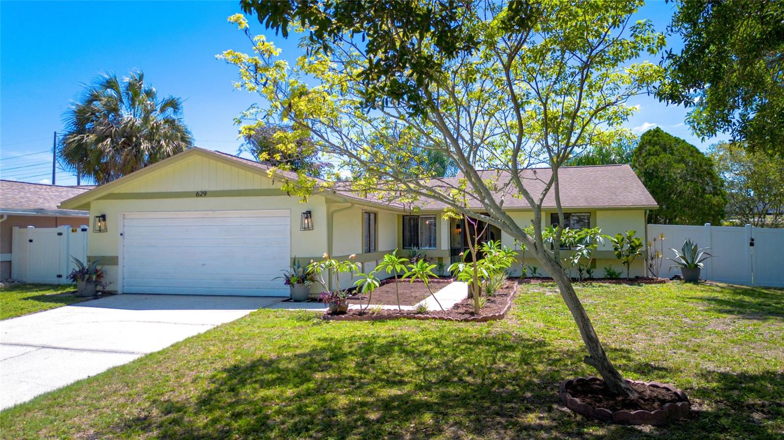 629 Bay Lake Trail, FL