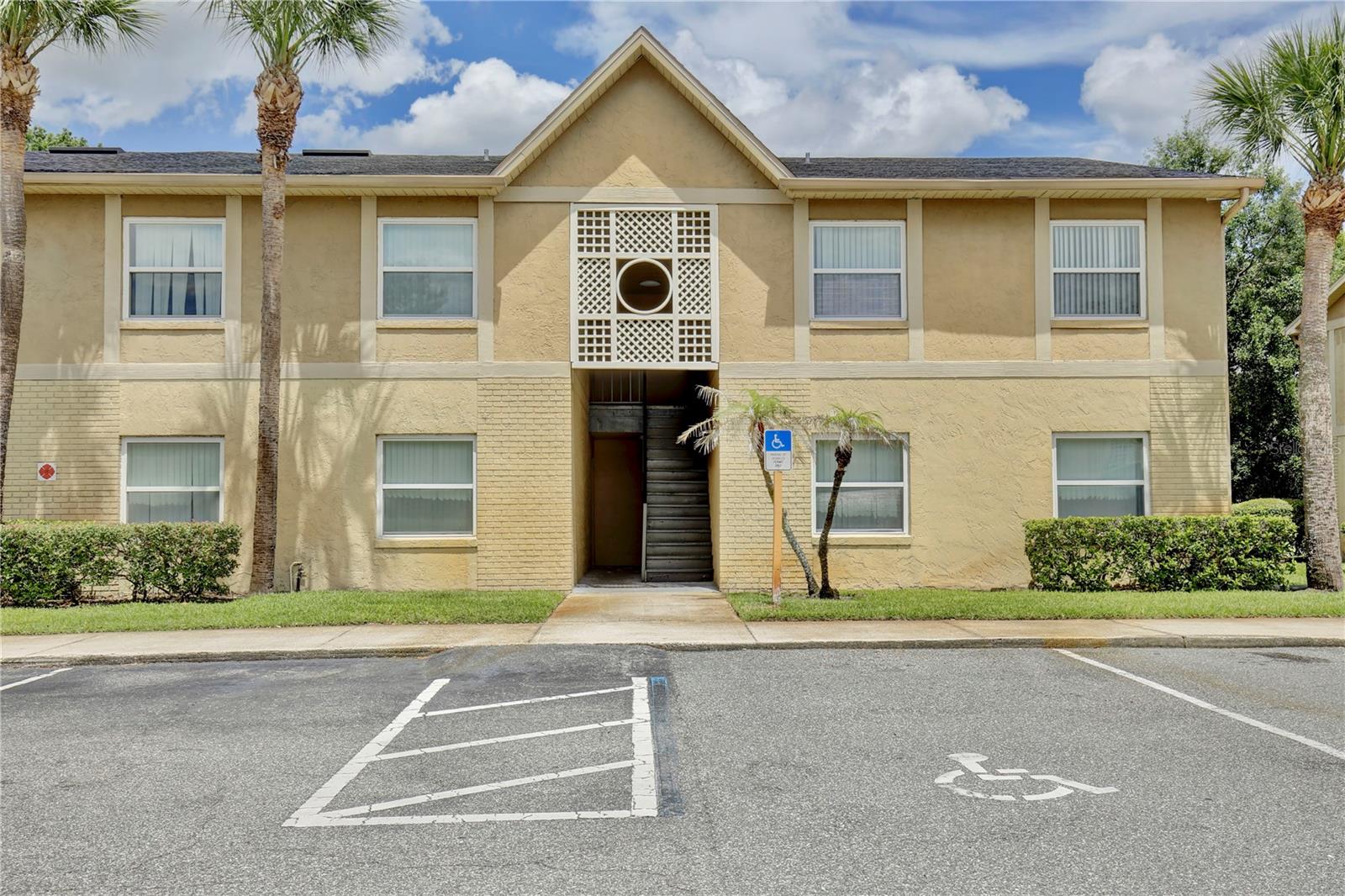 9825 Turf Way, FL