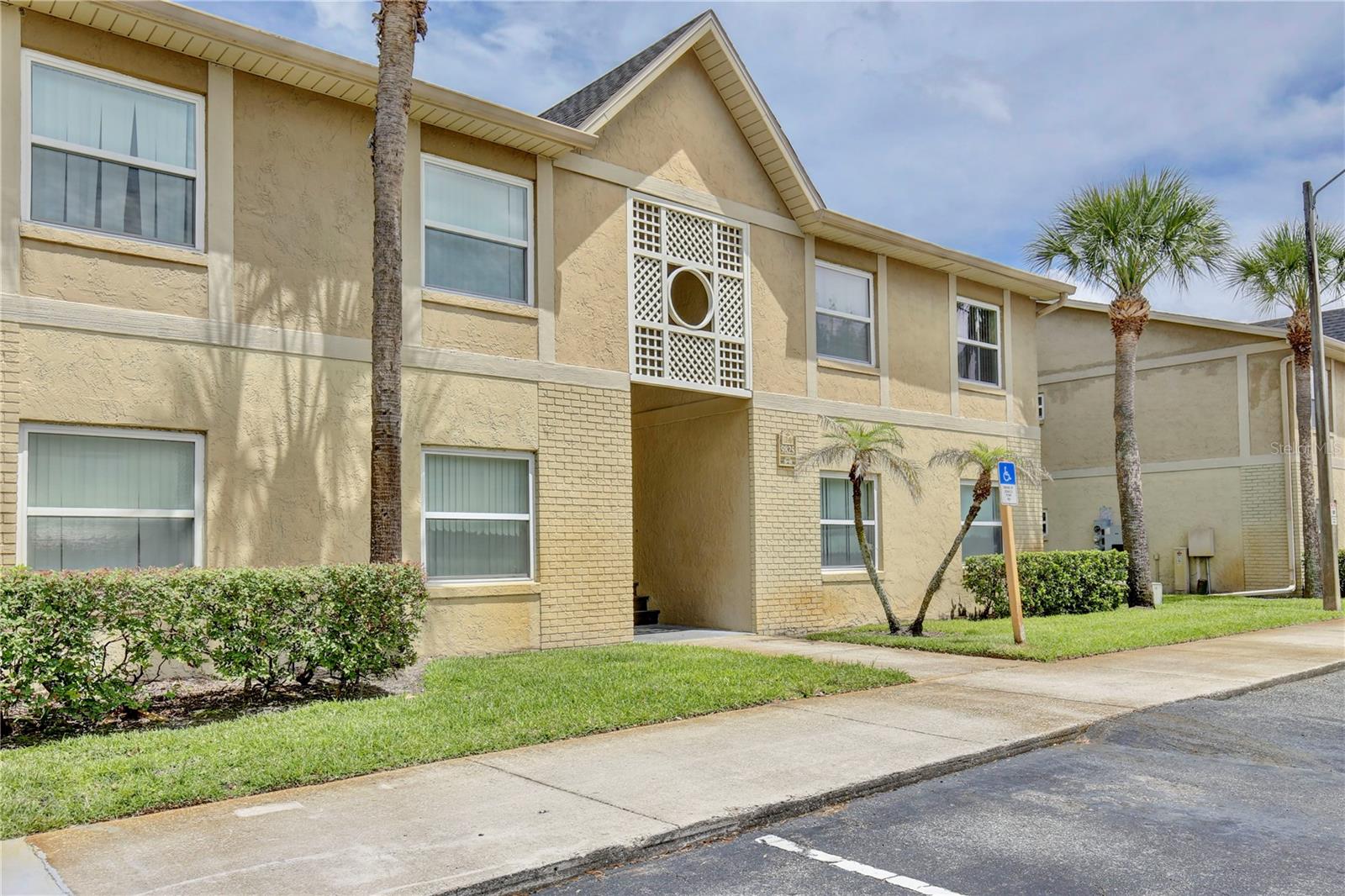 9825 Turf Way, FL