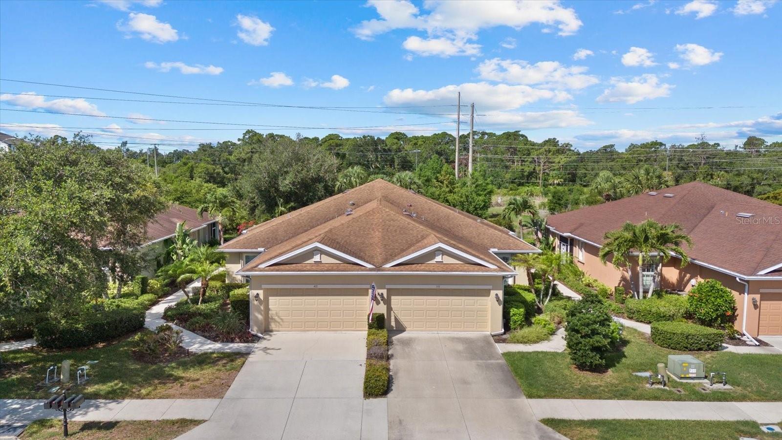 395 Capulet Drive, FL