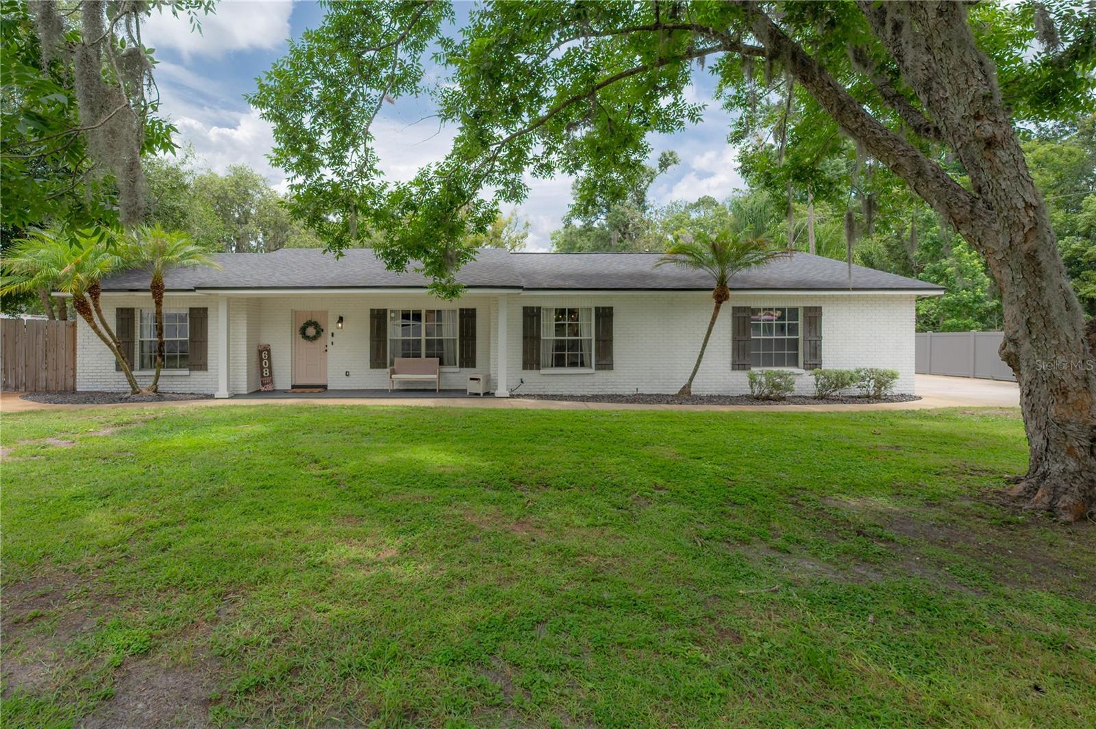 608 Sunset Lane, FL
