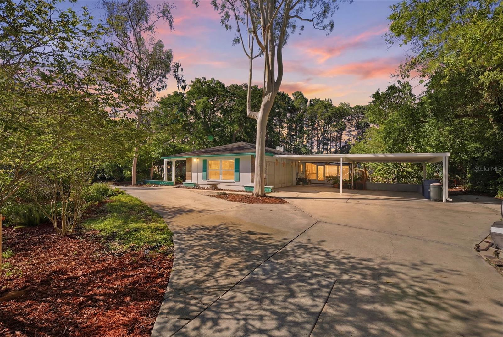 9116 Lakeview Drive, FL