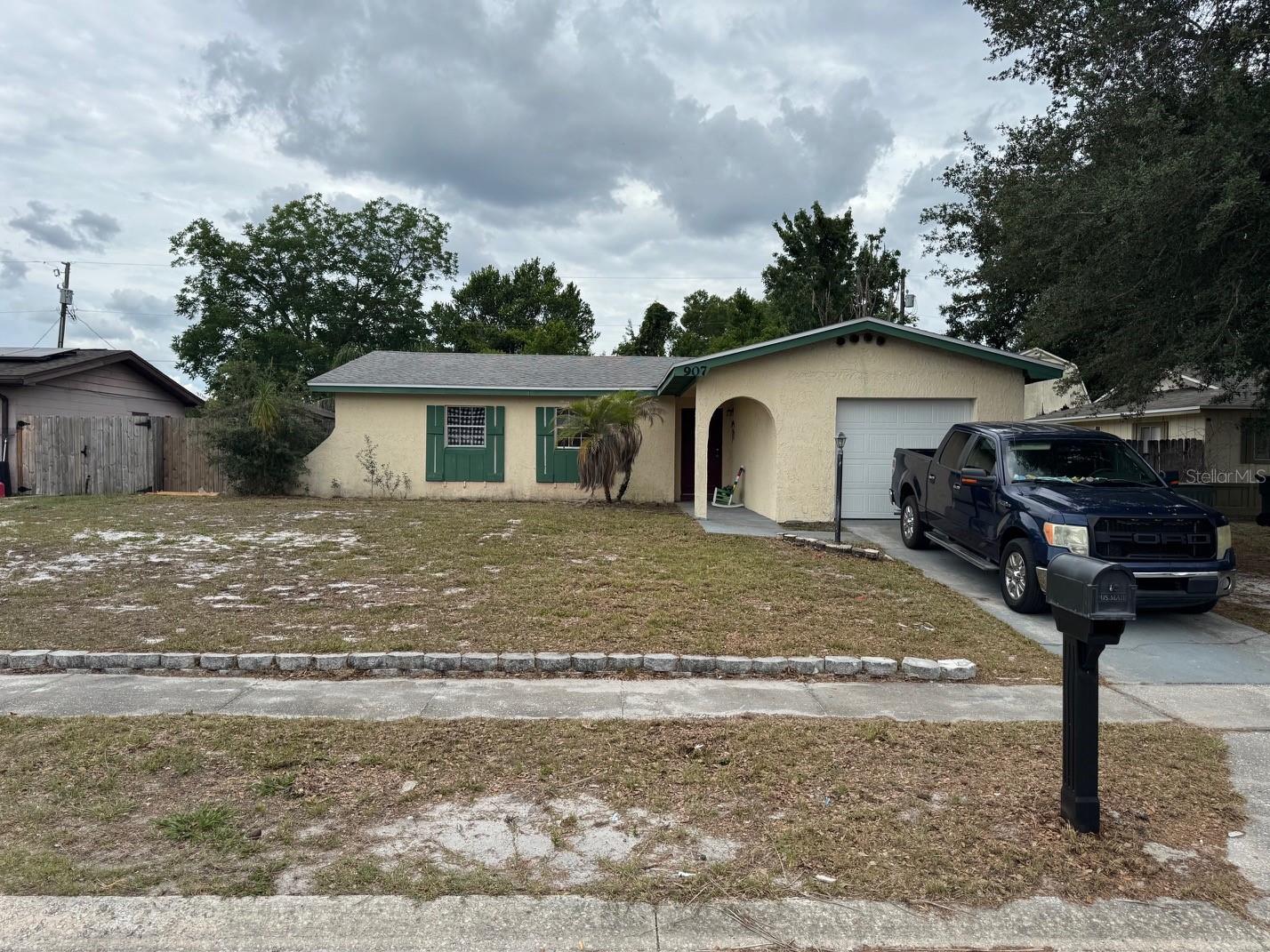 907 Hyland Springs Drive, FL