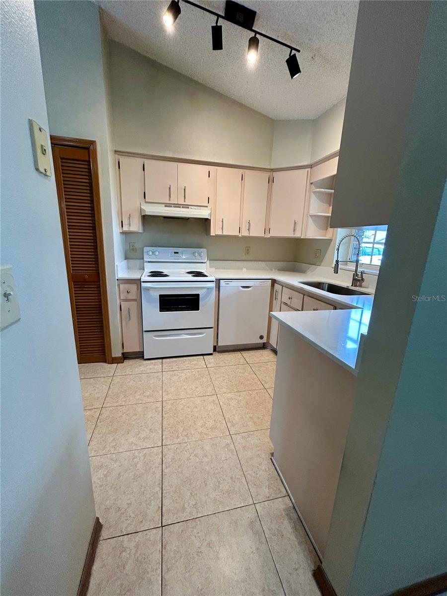 63 Ivy Lane, FL