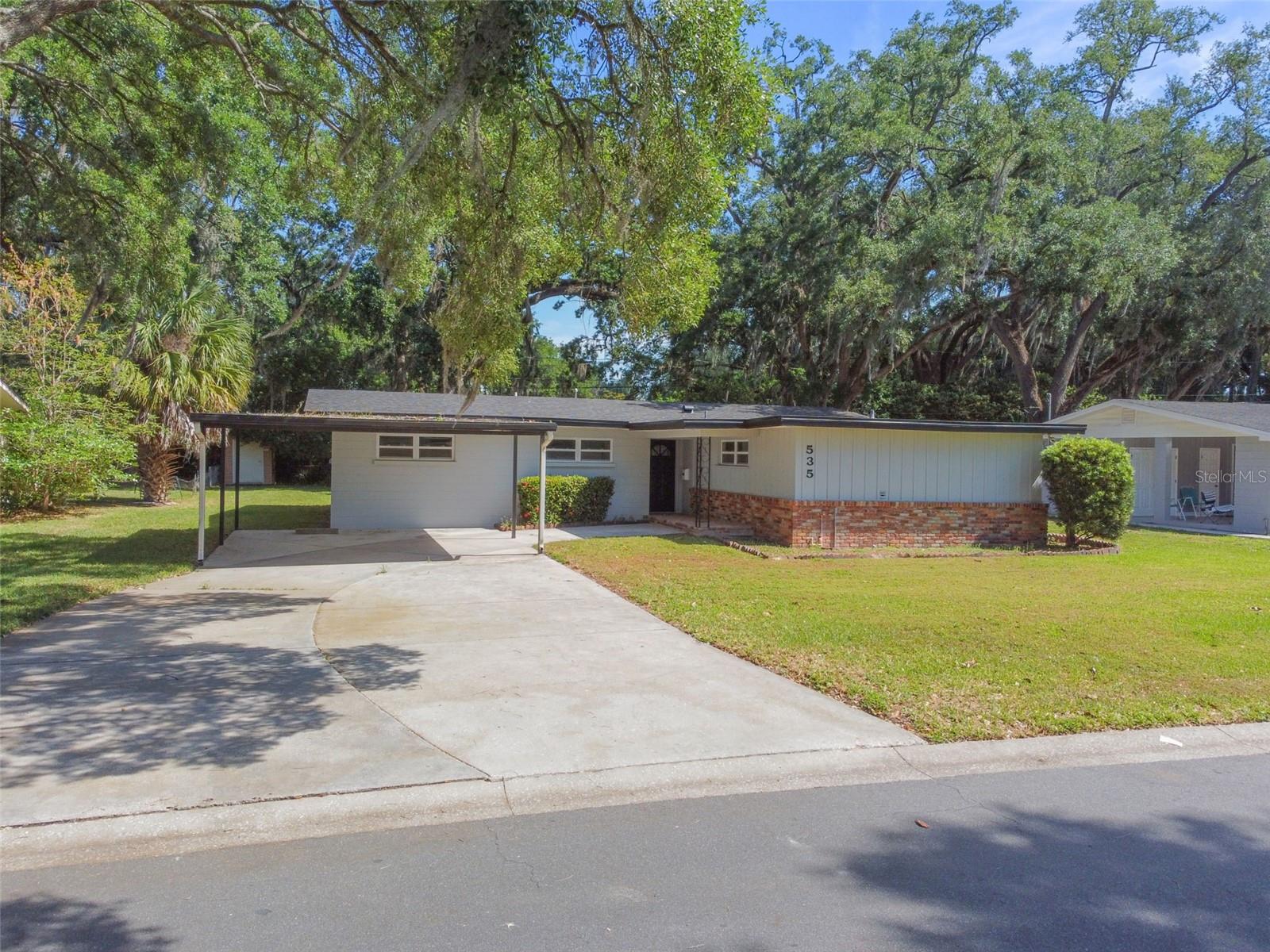 535 Palmeden Drive, FL