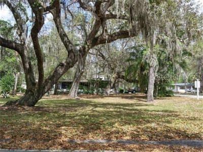 101 Oak Boulevard, FL